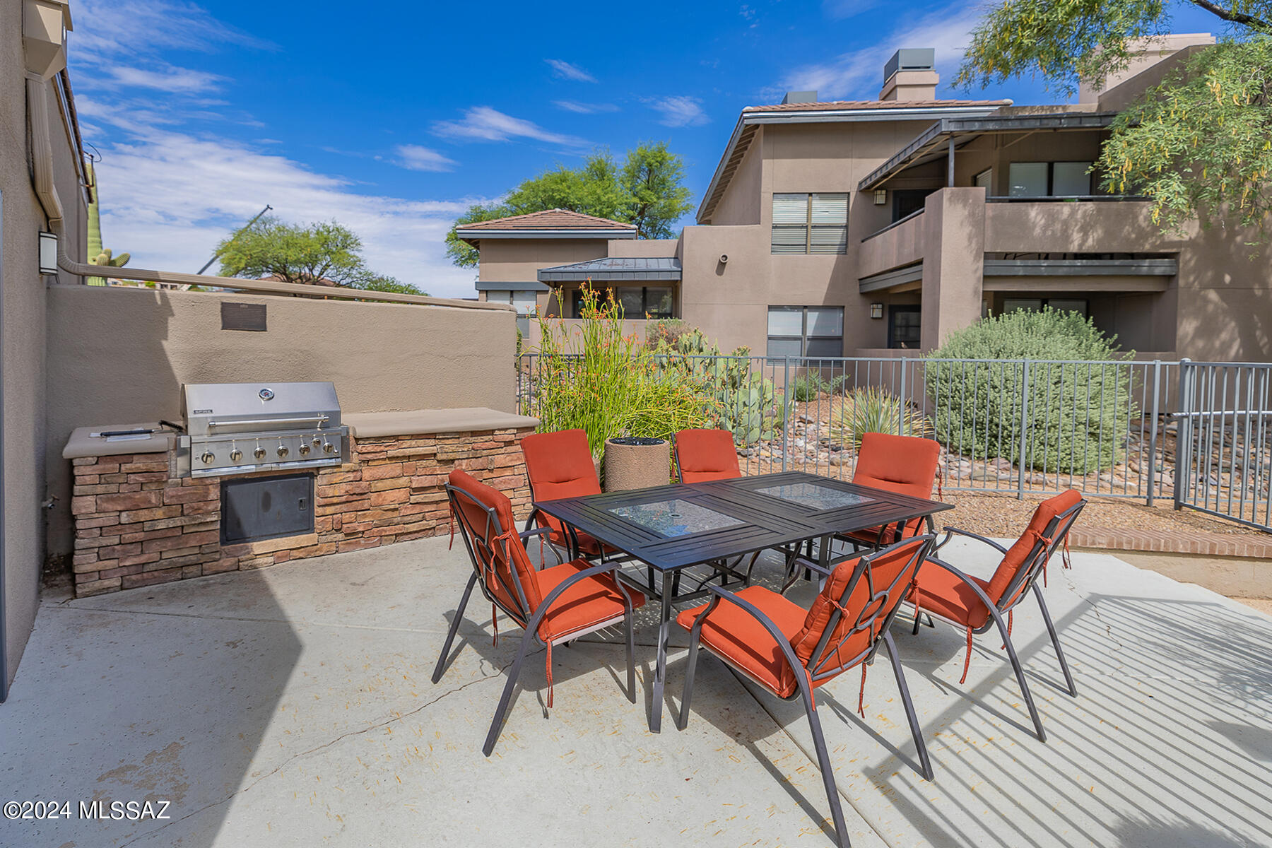 Greens at Ventana Canyon - Residential