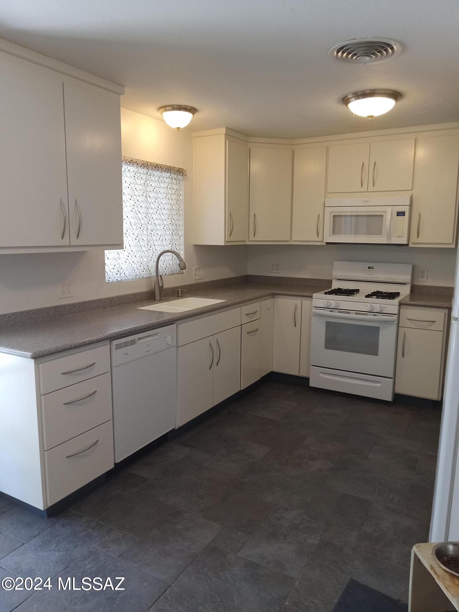 Terra Del Sol - Residential Lease