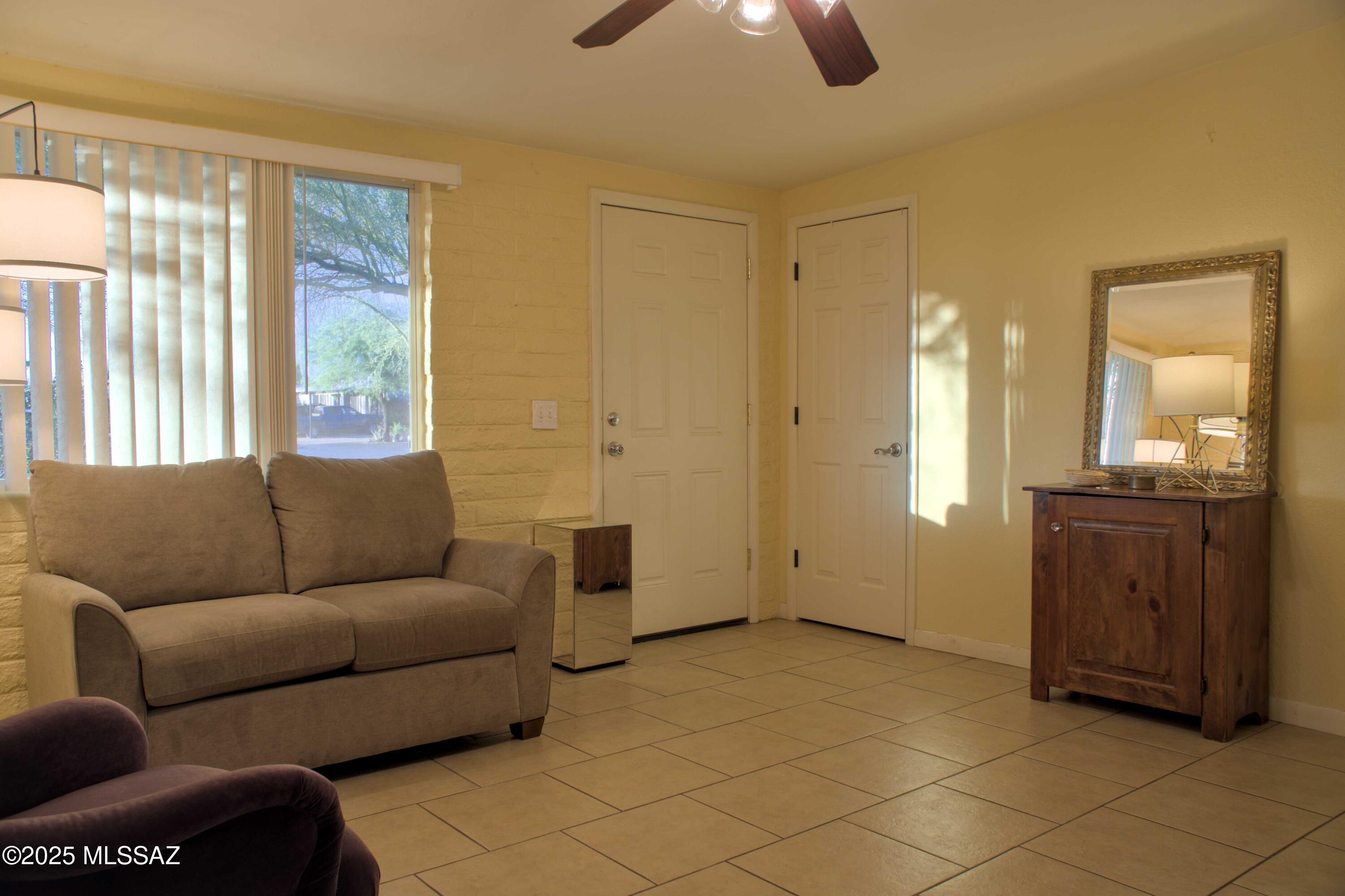 Casas Adobes Park (277-415) - Residential