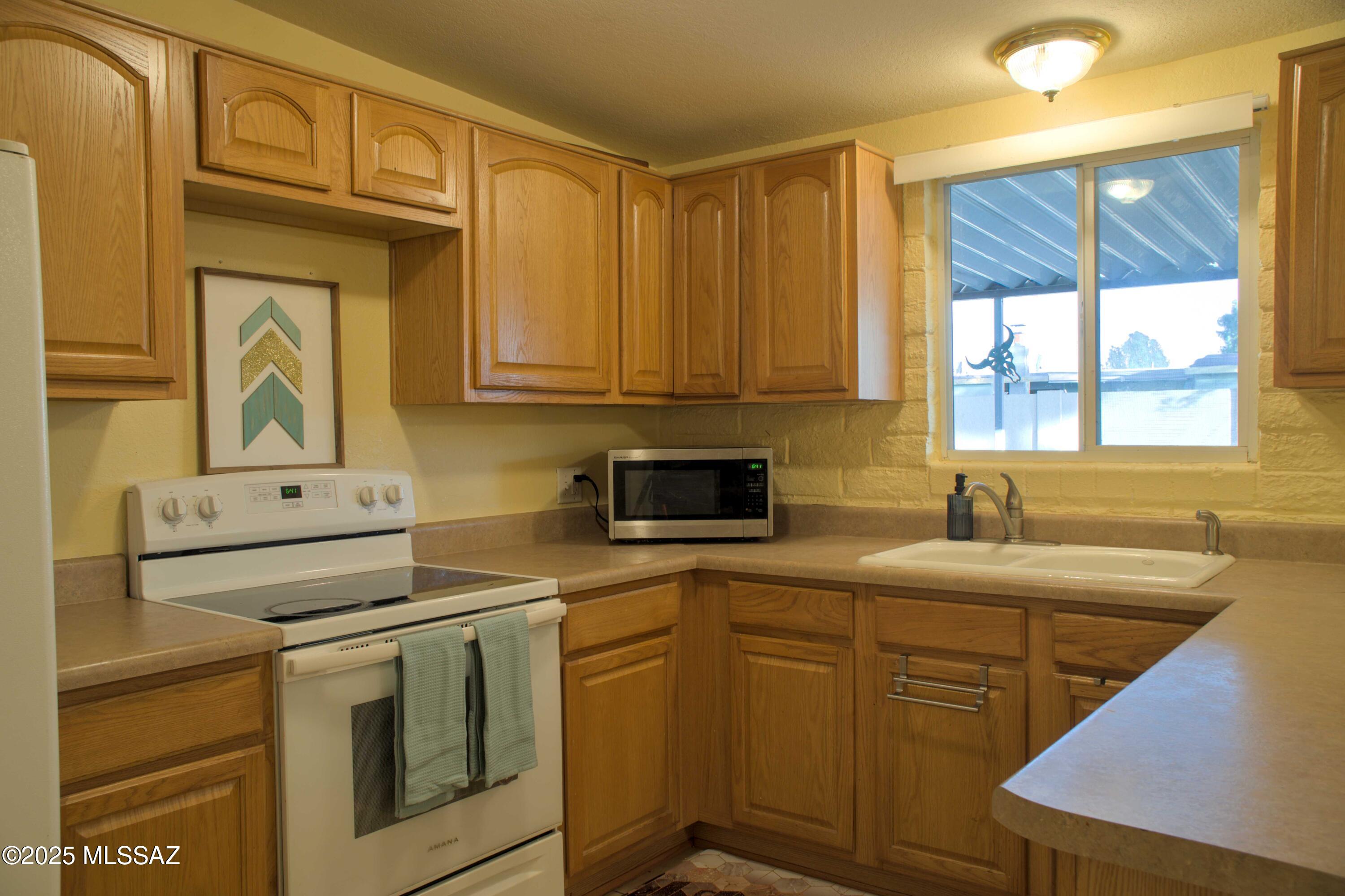 Casas Adobes Park (277-415) - Residential