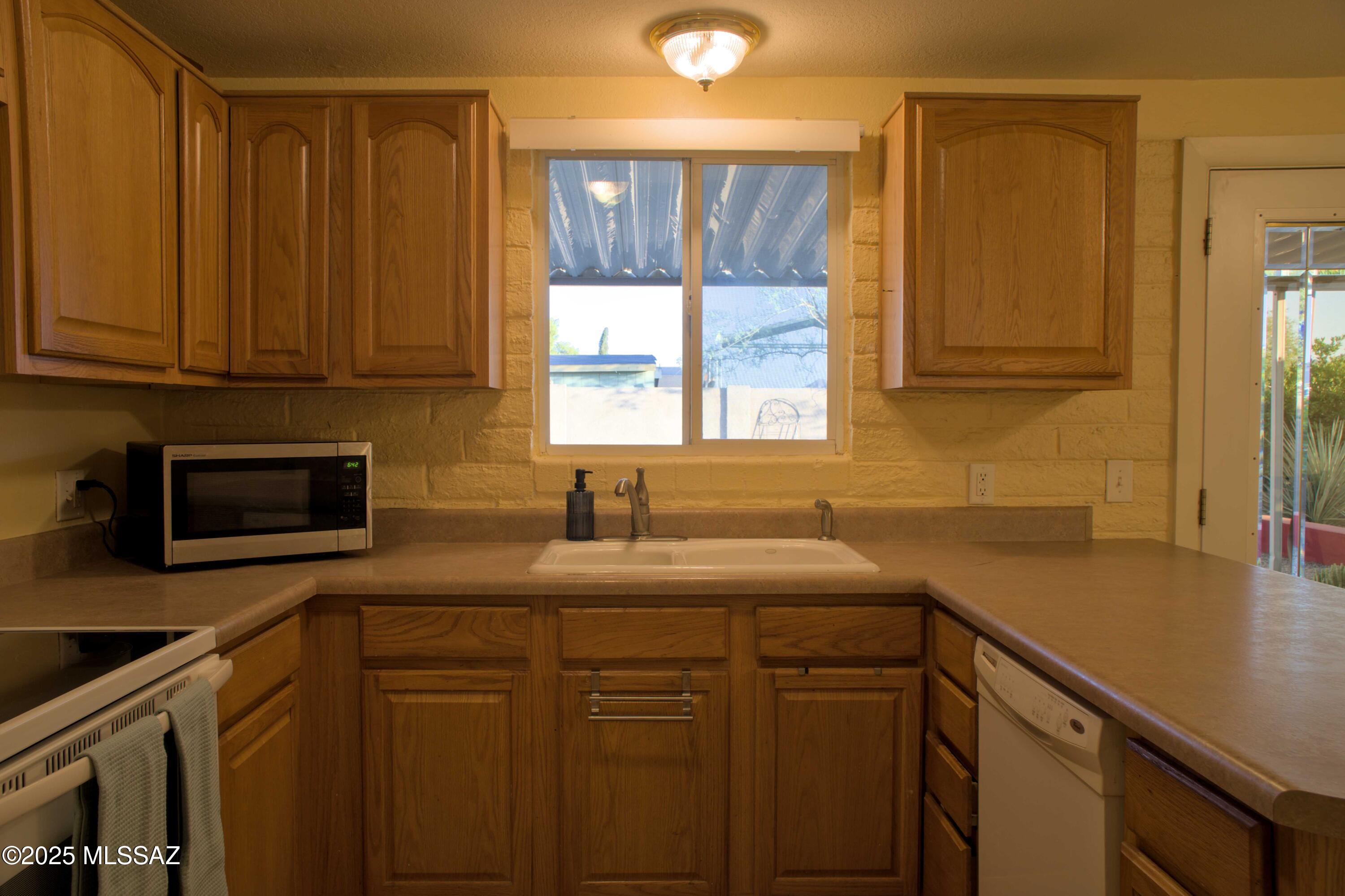 Casas Adobes Park (277-415) - Residential