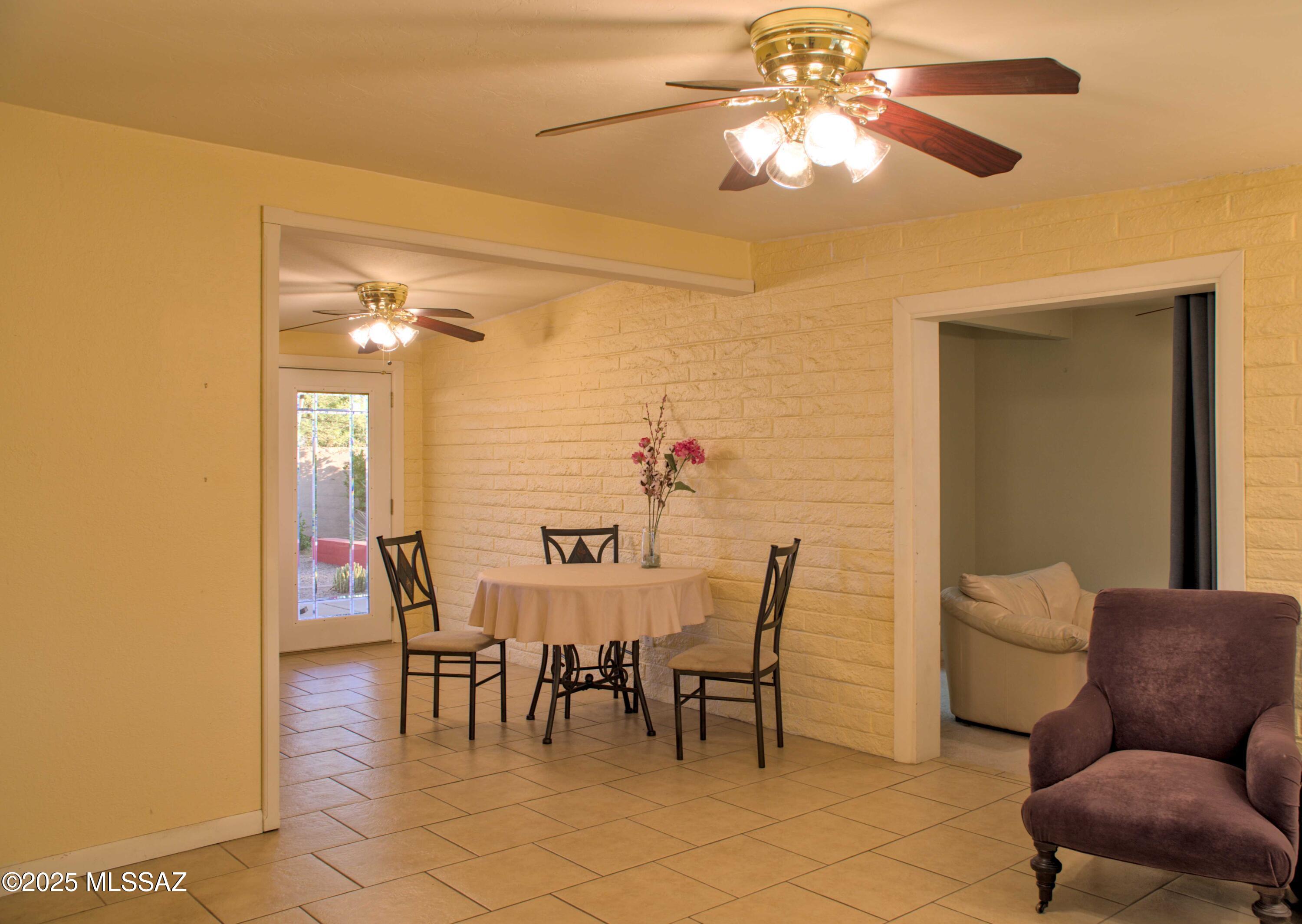 Casas Adobes Park (277-415) - Residential