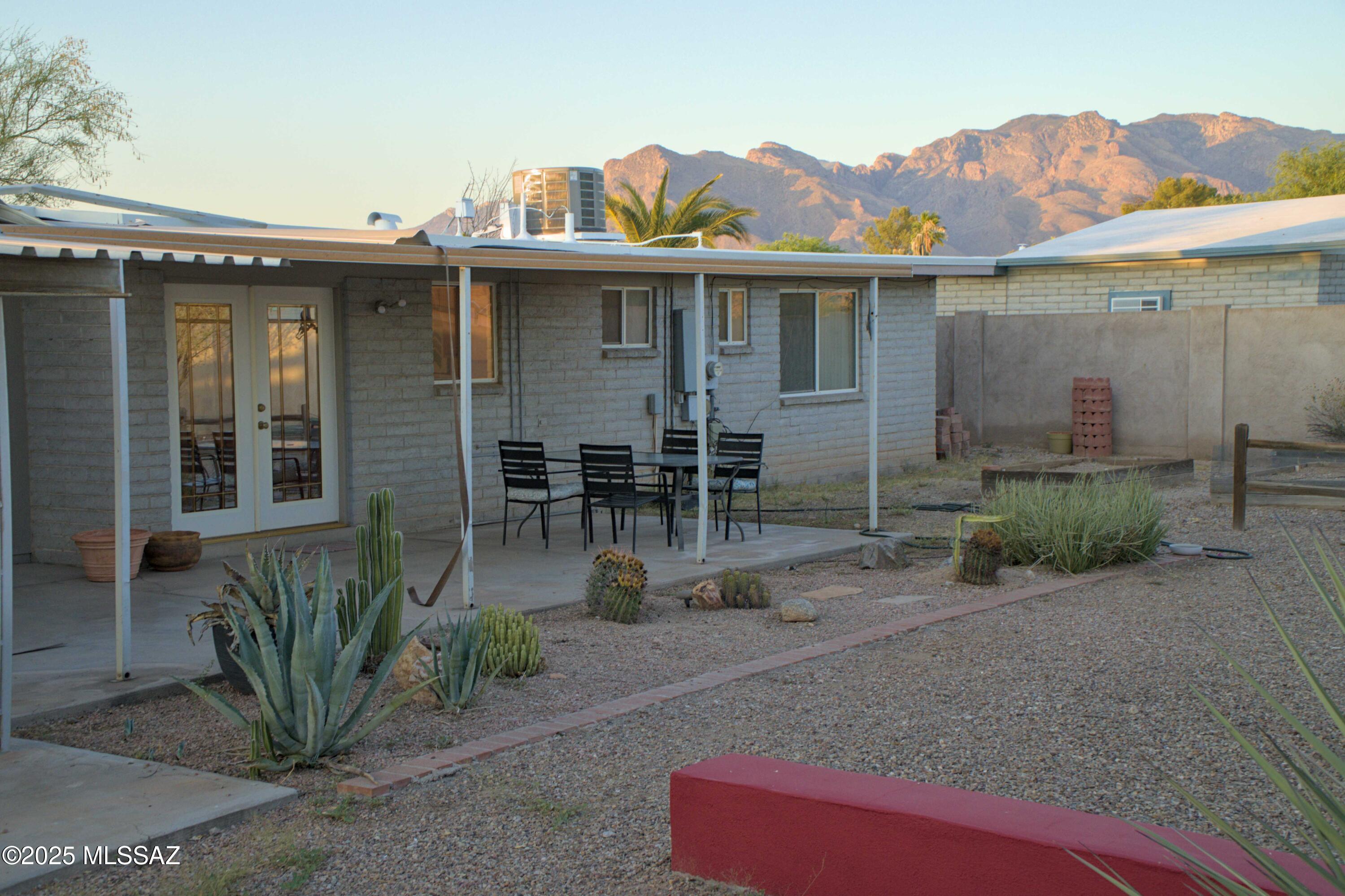 Casas Adobes Park (277-415) - Residential