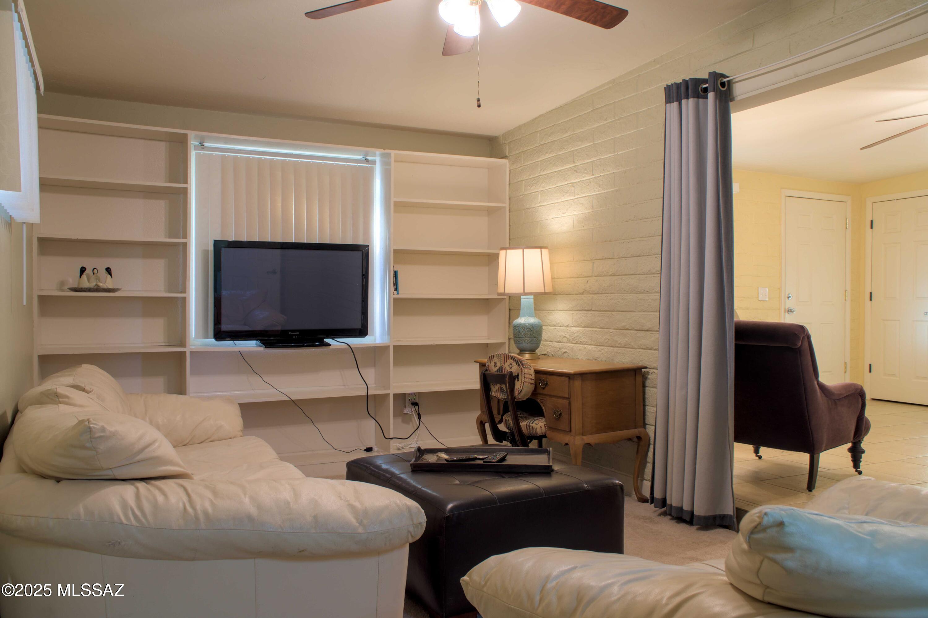 Casas Adobes Park (277-415) - Residential