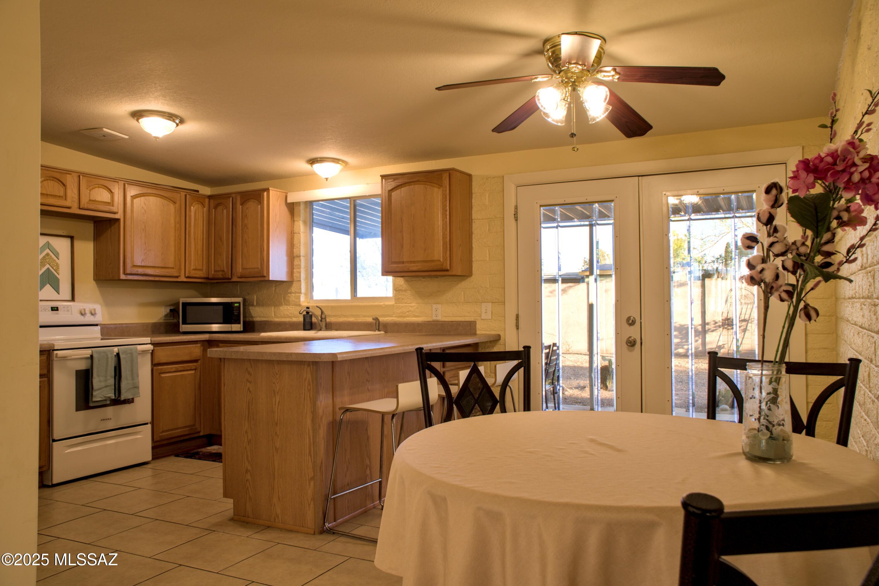 Casas Adobes Park (277-415) - Residential