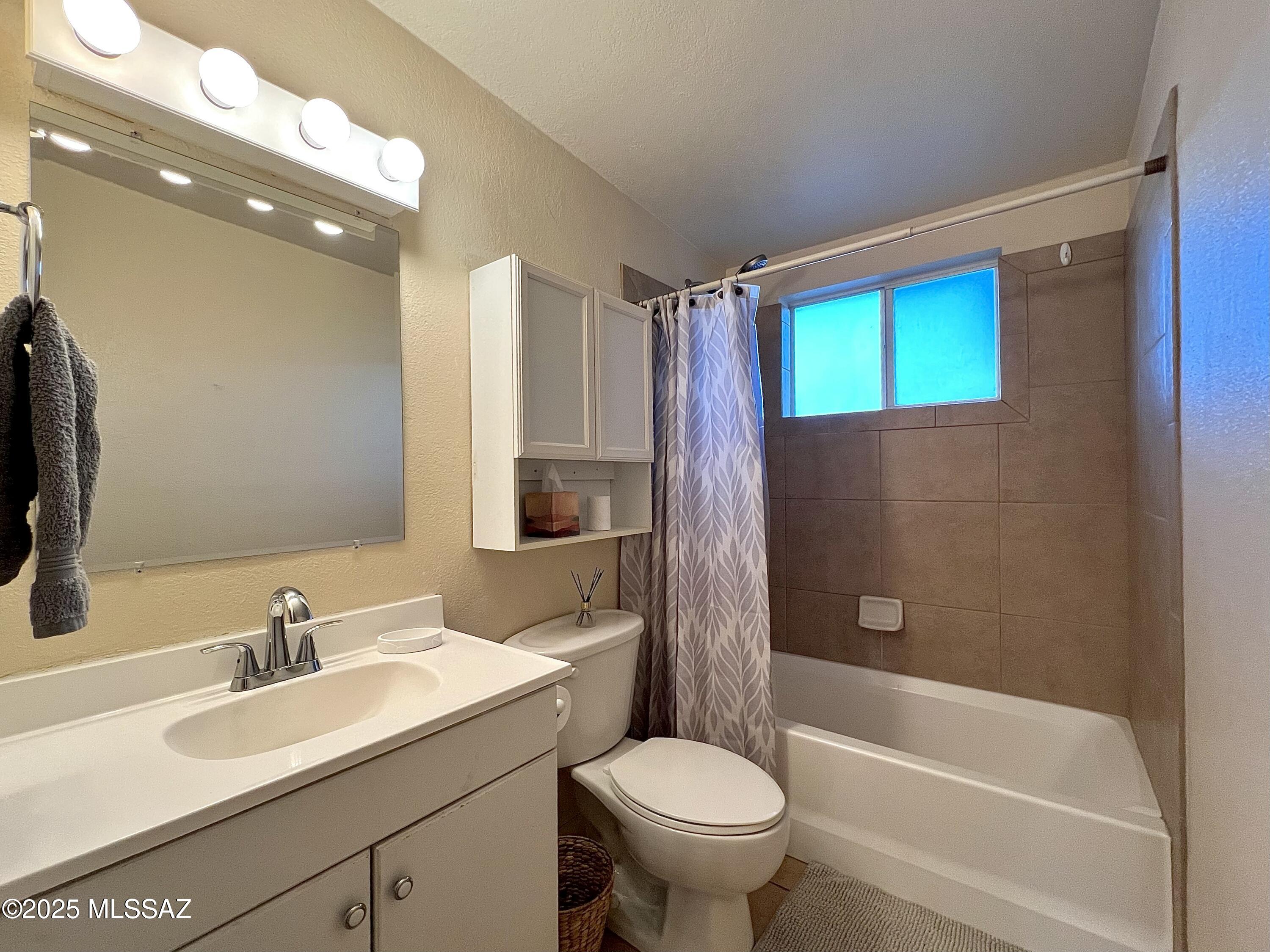 Casas Adobes Park (277-415) - Residential