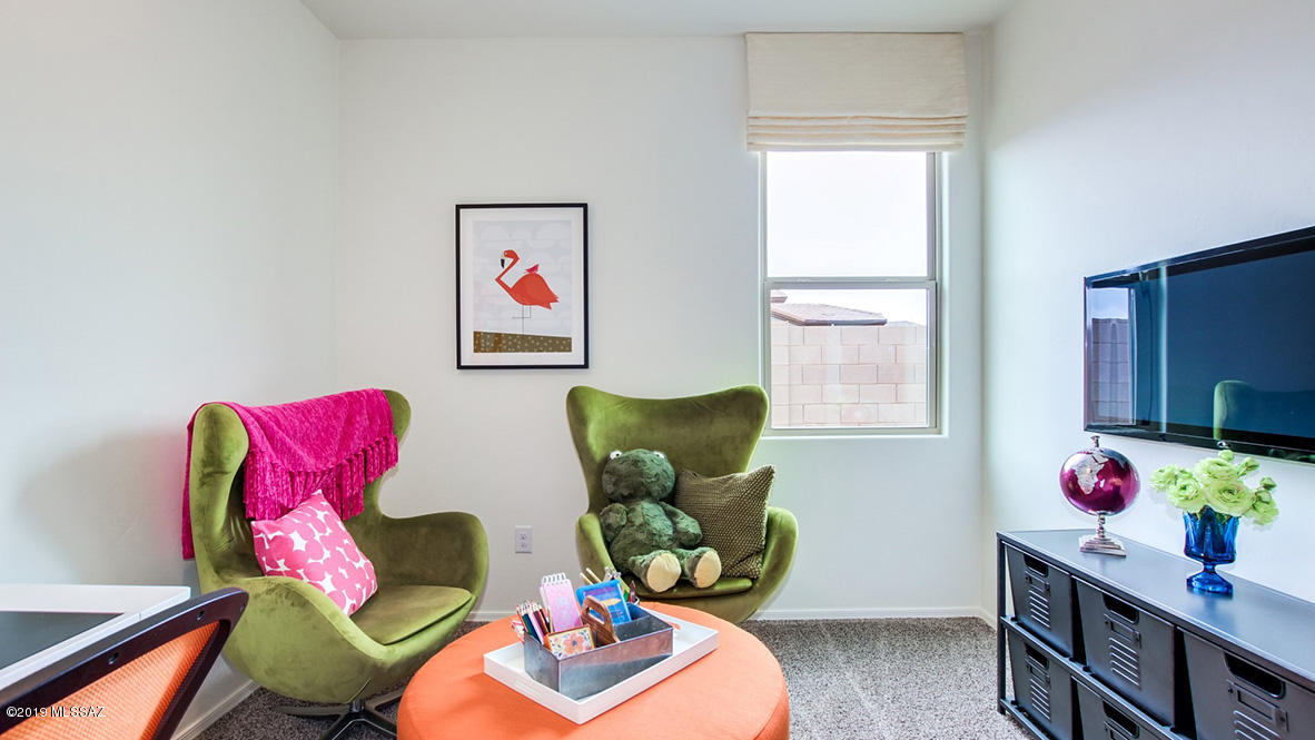 Saguaro Bloom SQ20180540069 - Residential