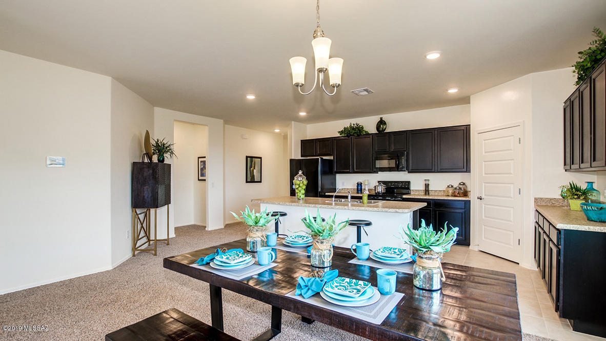 Saguaro Bloom SQ20180540069 - Residential