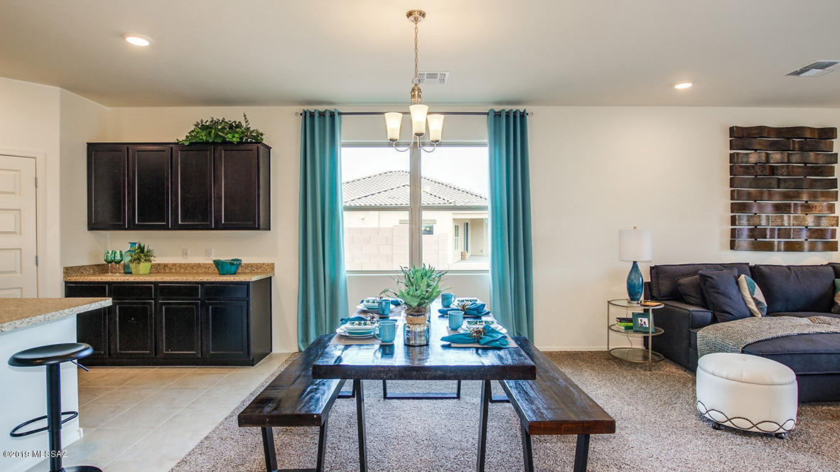 Saguaro Bloom SQ20180540069 - Residential