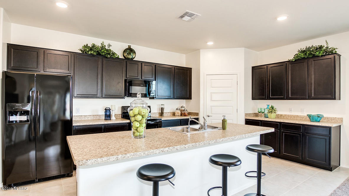 Saguaro Bloom SQ20180540069 - Residential