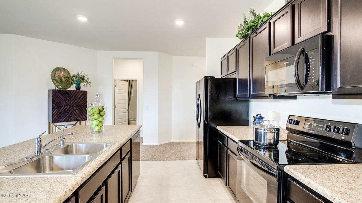 Saguaro Bloom SQ20180540069 - Residential