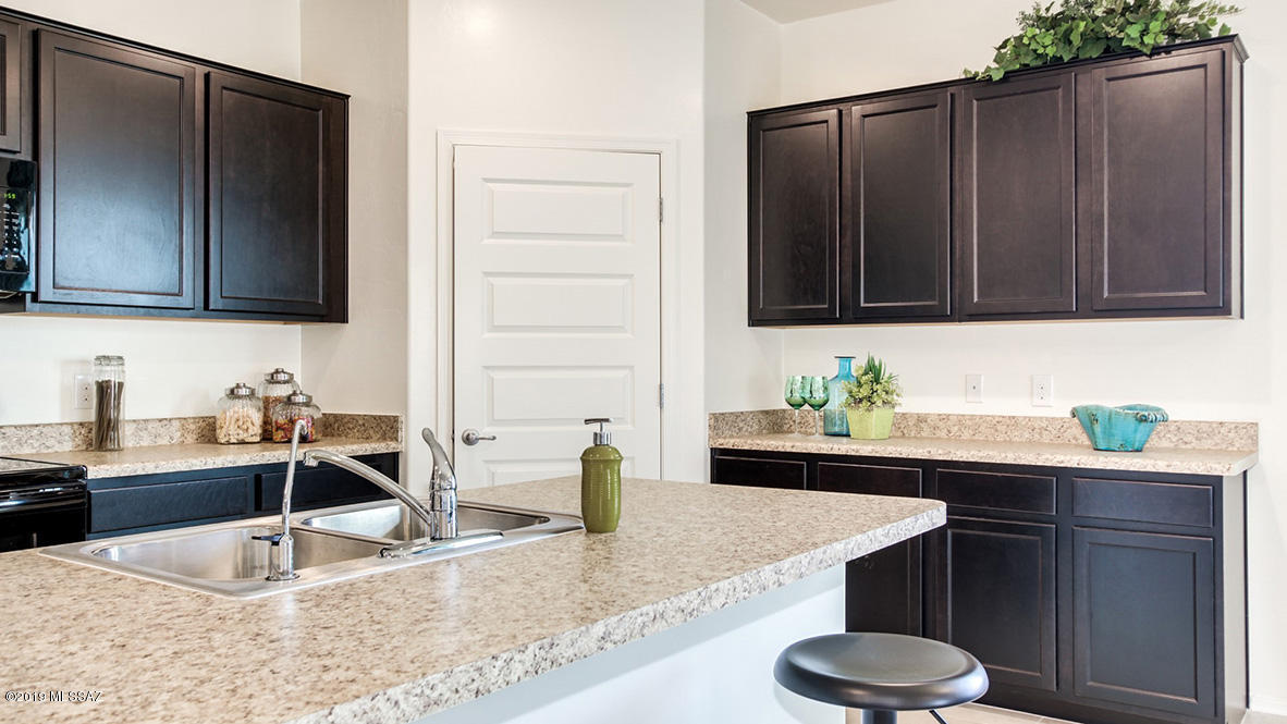 Saguaro Bloom SQ20180540069 - Residential