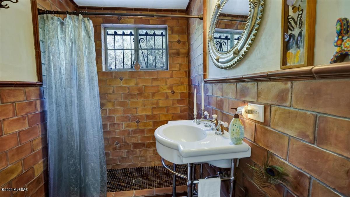Unsubdivided - Residential