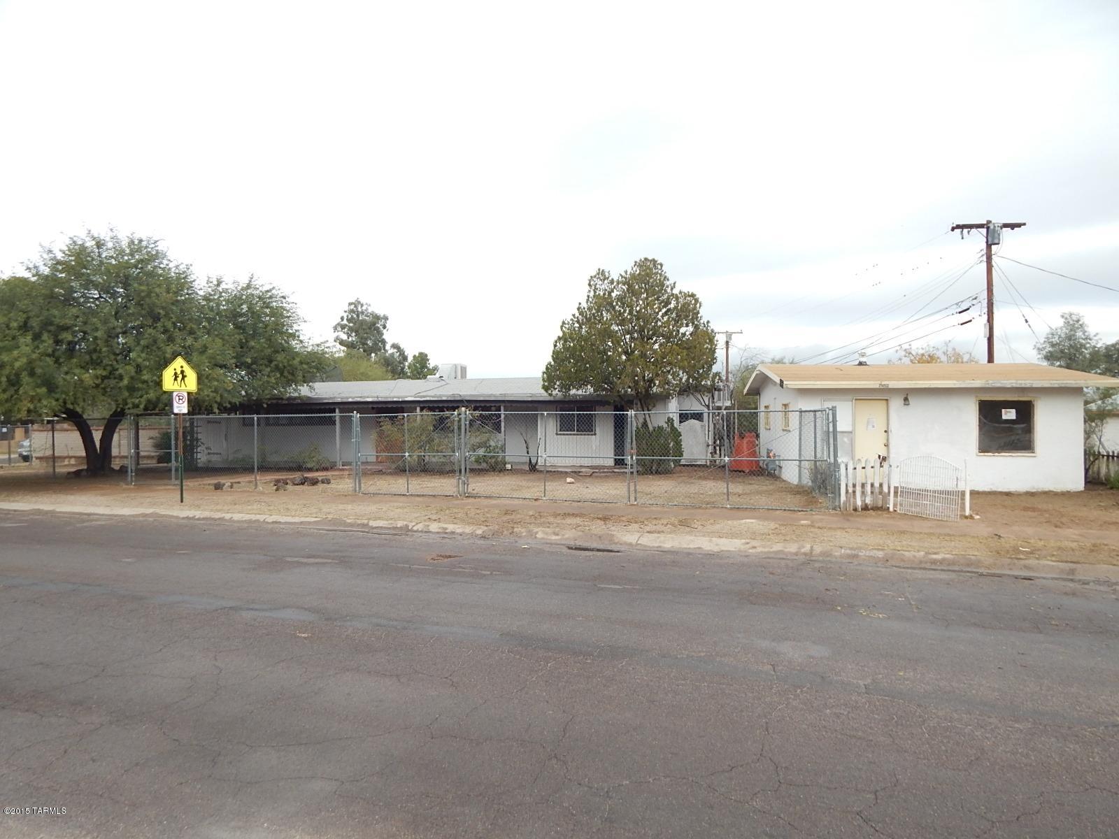 This is a Fannie Mae HomePath property. Two homes on one lot, live in one and rent the other. The main home has 1544 sq ft of living space, 3 bedrooms, & 2 bathrooms. The secondary home has 521 sq ft, 1 bedroom, & 1 bathroom. On separate electric and gas meters. Located near I-10, restaurants, shopping and much more! Attention First Time Buyers: complete the HomePath Ready Buyer homeownership course. Attach certificate to offer and request up to 3% closing cost assistance. Ask Agent for more details. Restrictions apply.