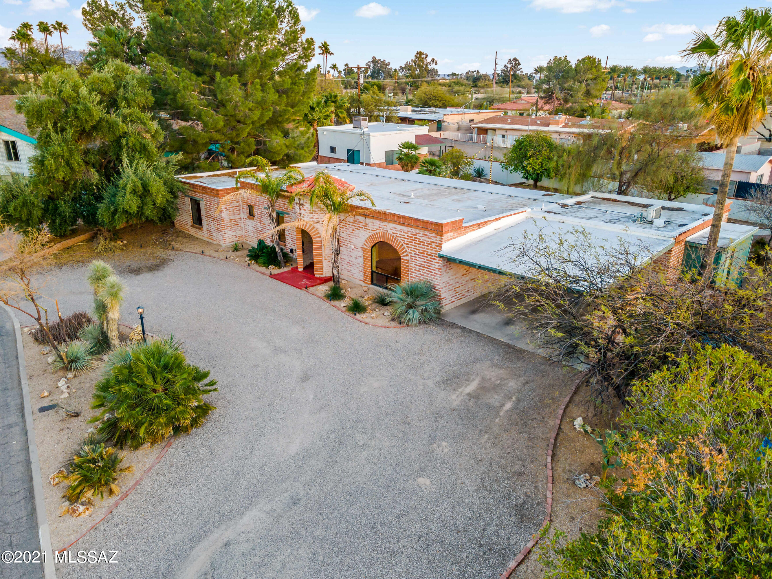 El Conquistador Estates - Residential Lease