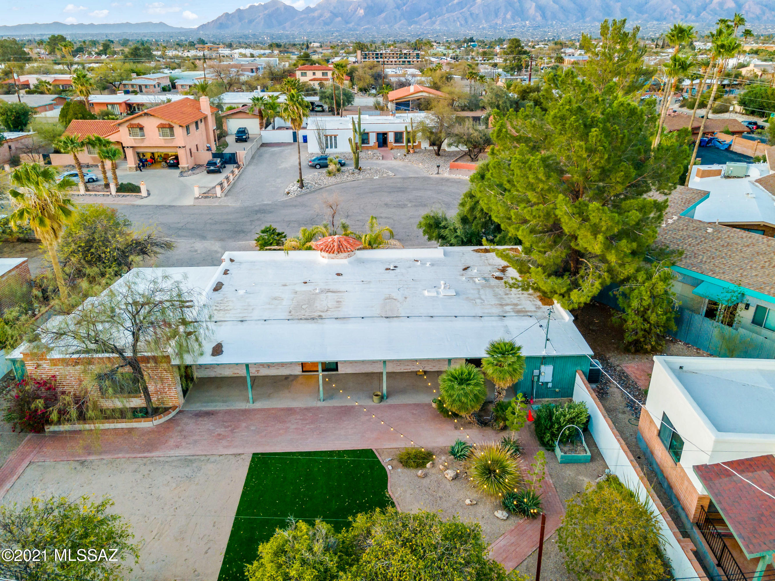 El Conquistador Estates - Residential Lease