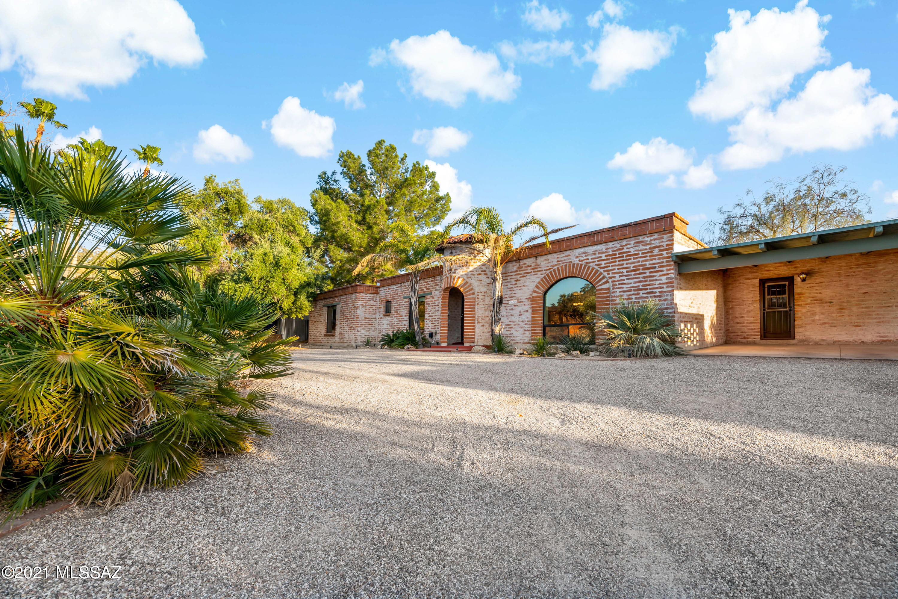 El Conquistador Estates - Residential Lease