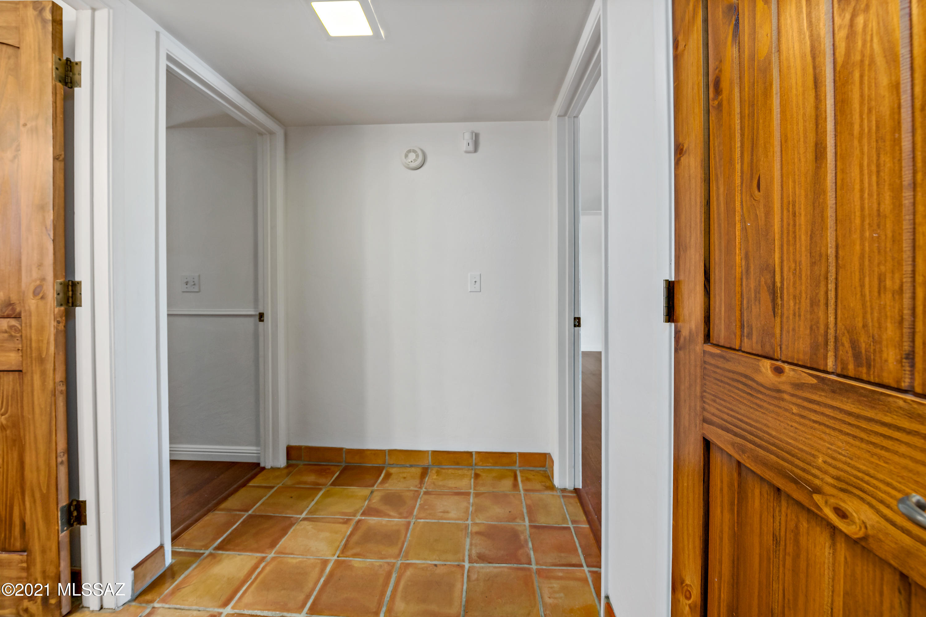 El Conquistador Estates - Residential Lease