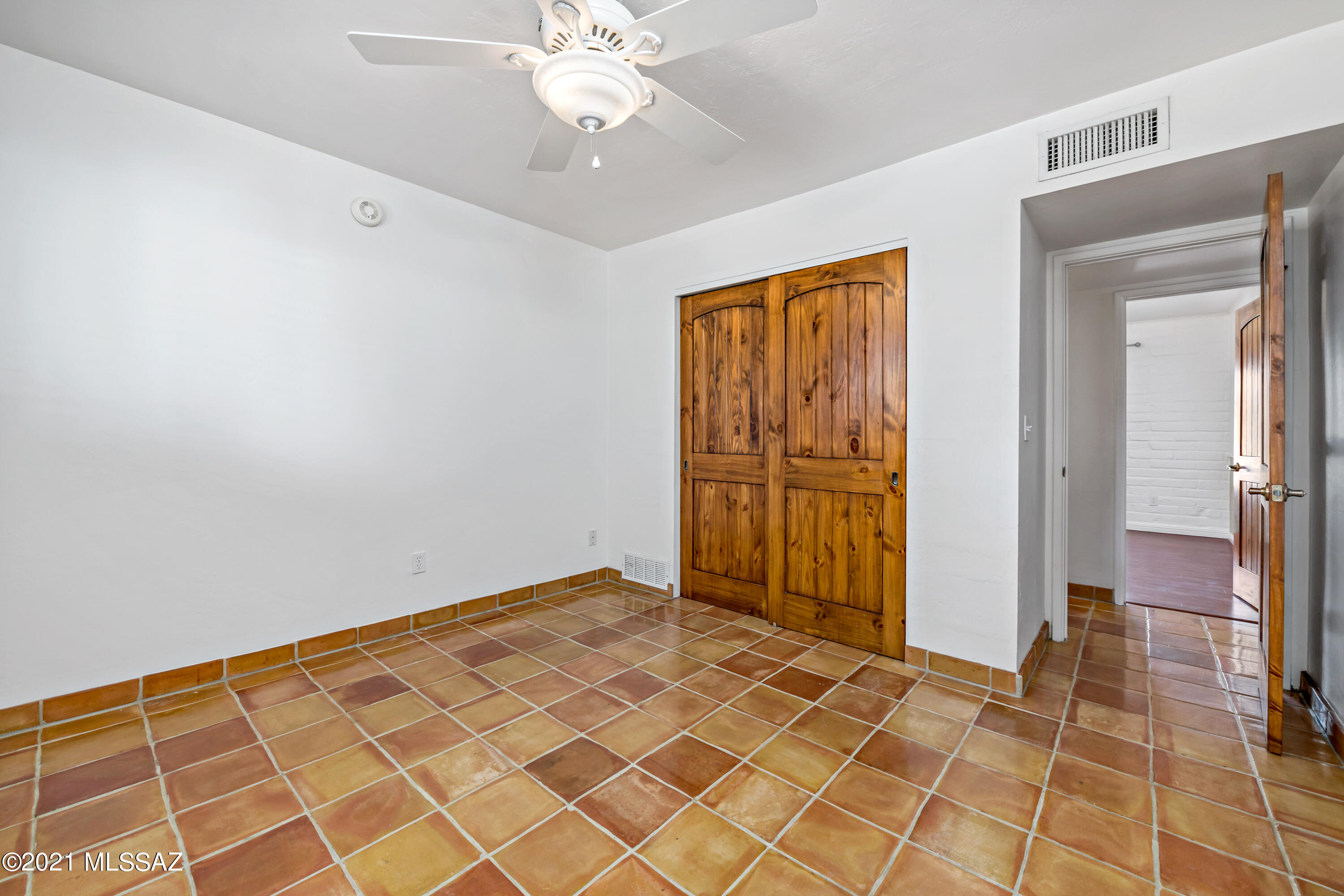 El Conquistador Estates - Residential Lease