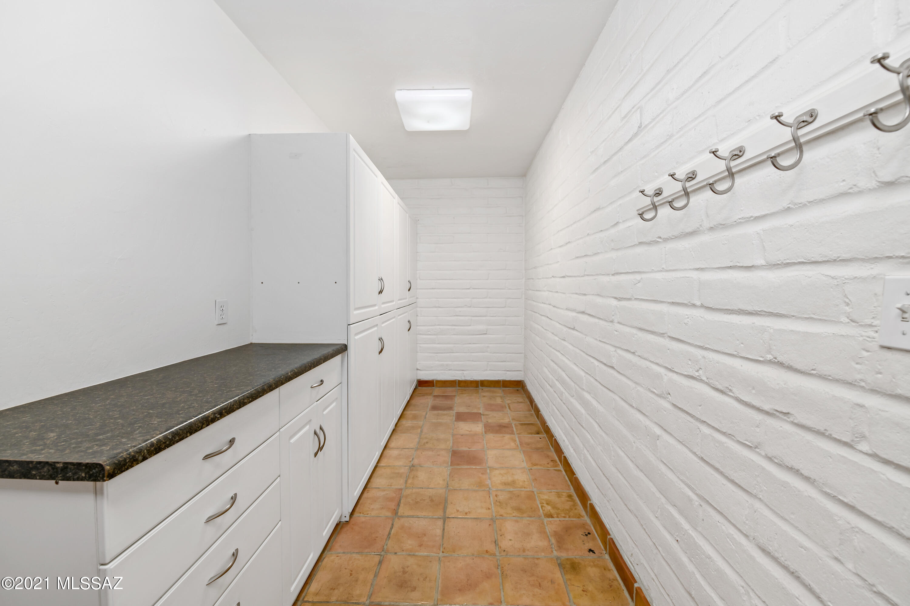 El Conquistador Estates - Residential Lease