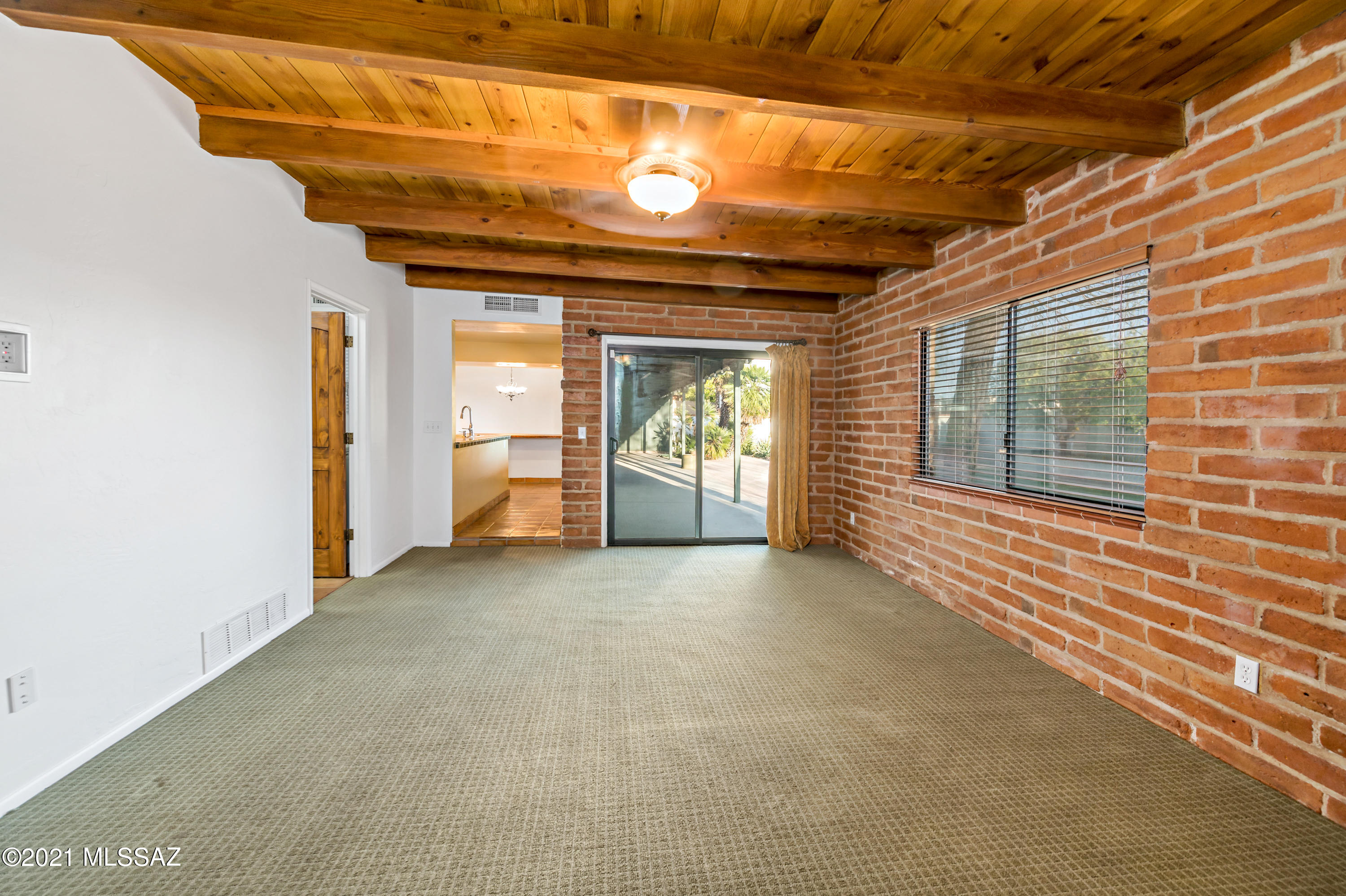 El Conquistador Estates - Residential Lease