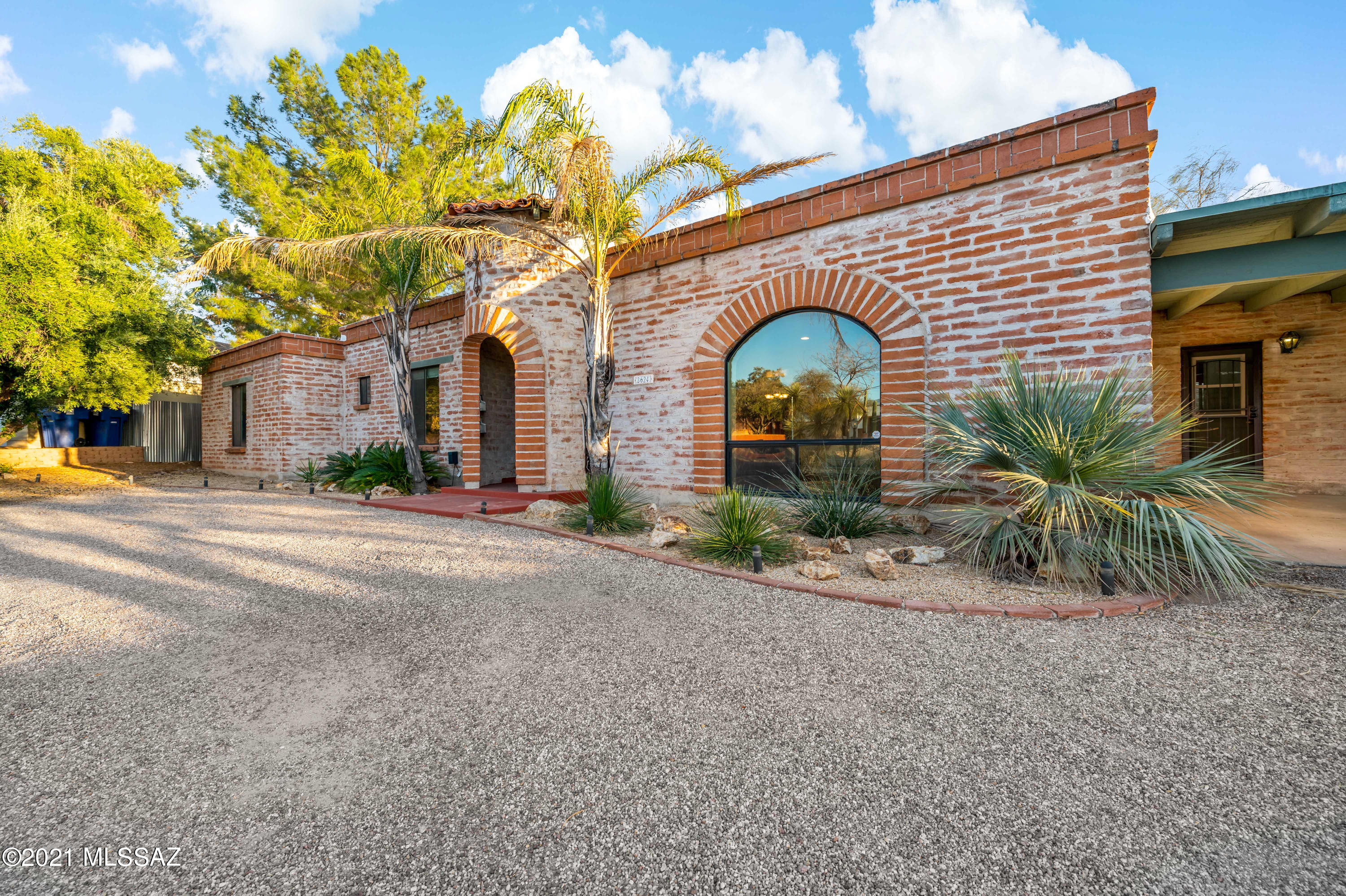 El Conquistador Estates - Residential Lease