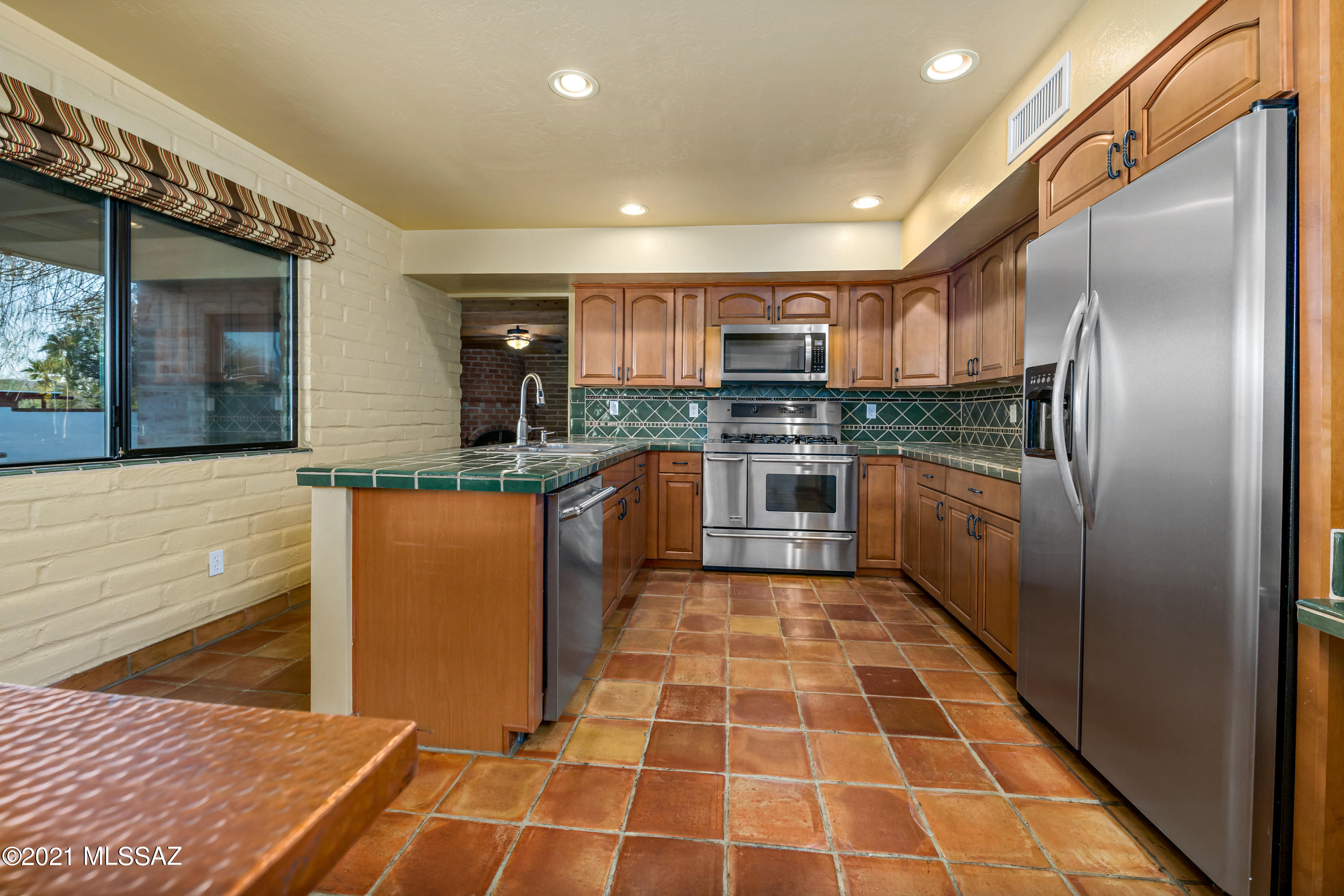 El Conquistador Estates - Residential Lease