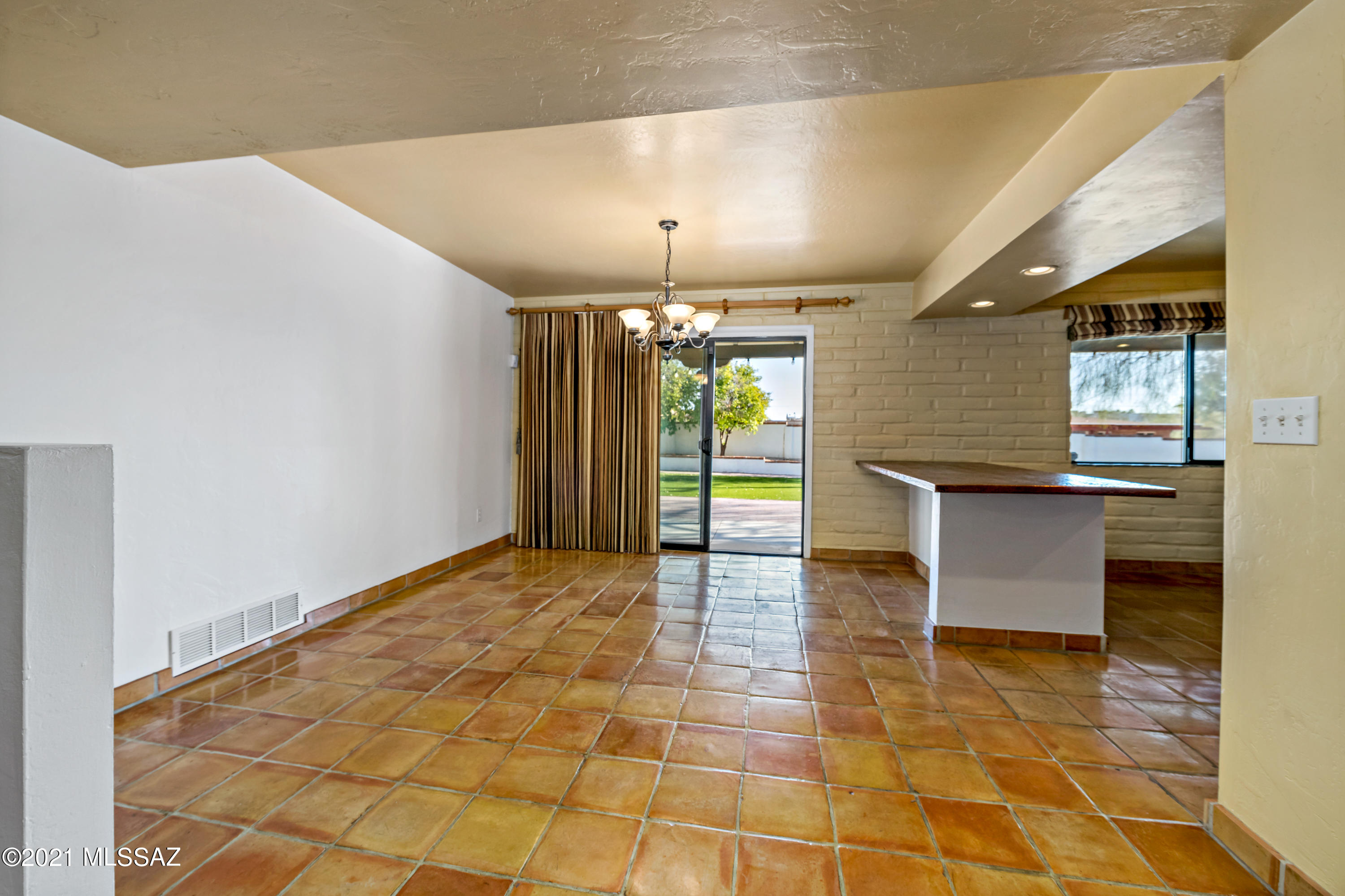 El Conquistador Estates - Residential Lease