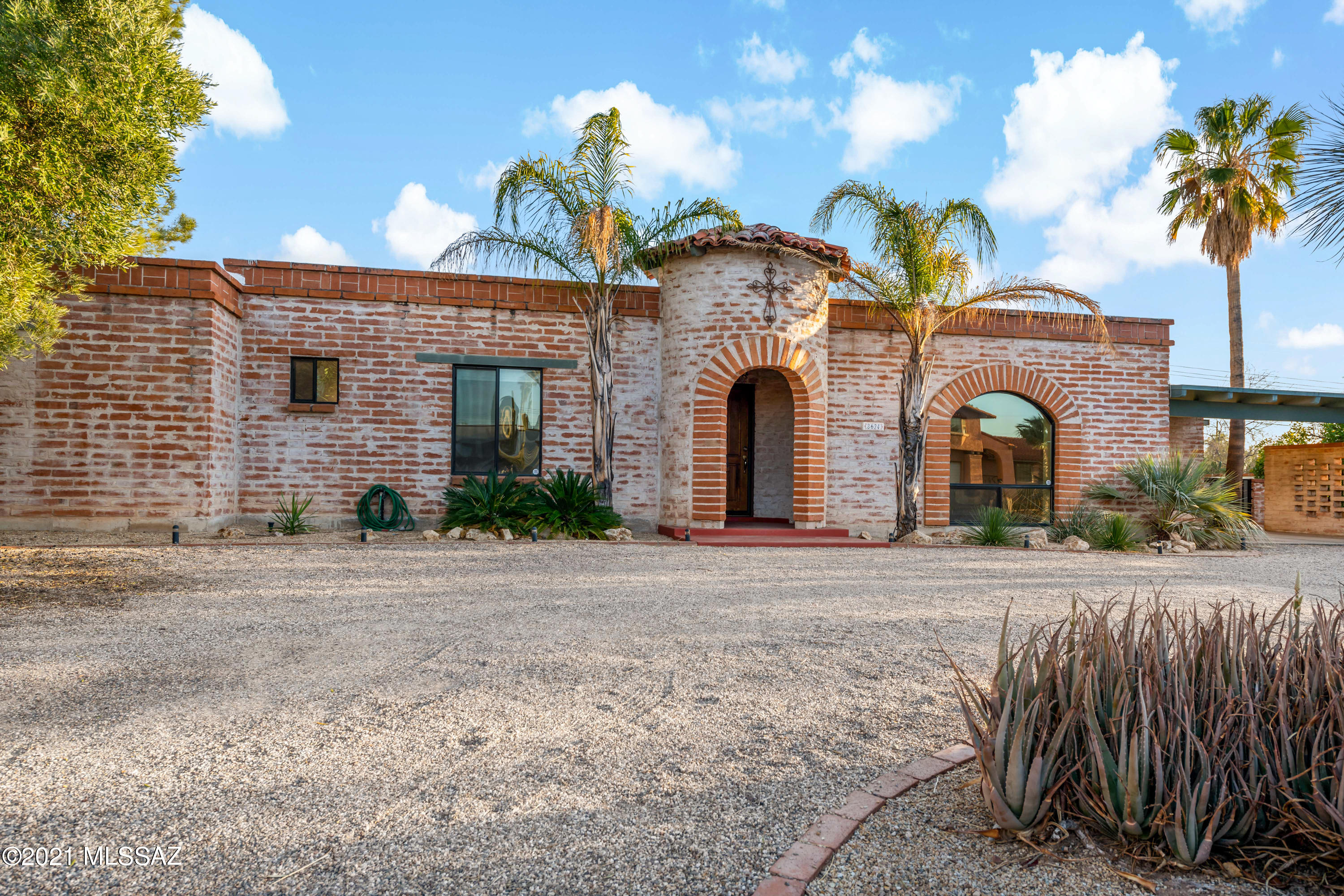 El Conquistador Estates - Residential Lease