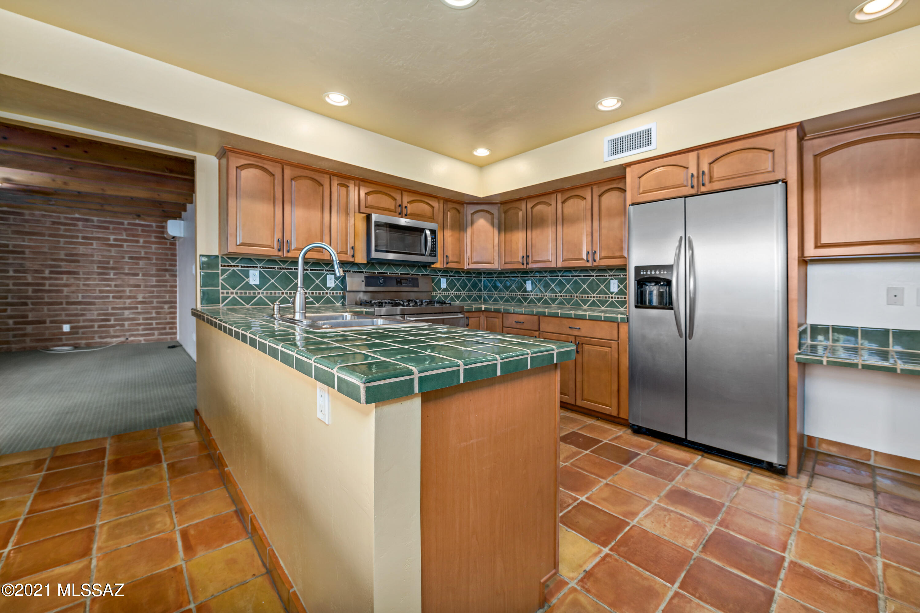 El Conquistador Estates - Residential Lease