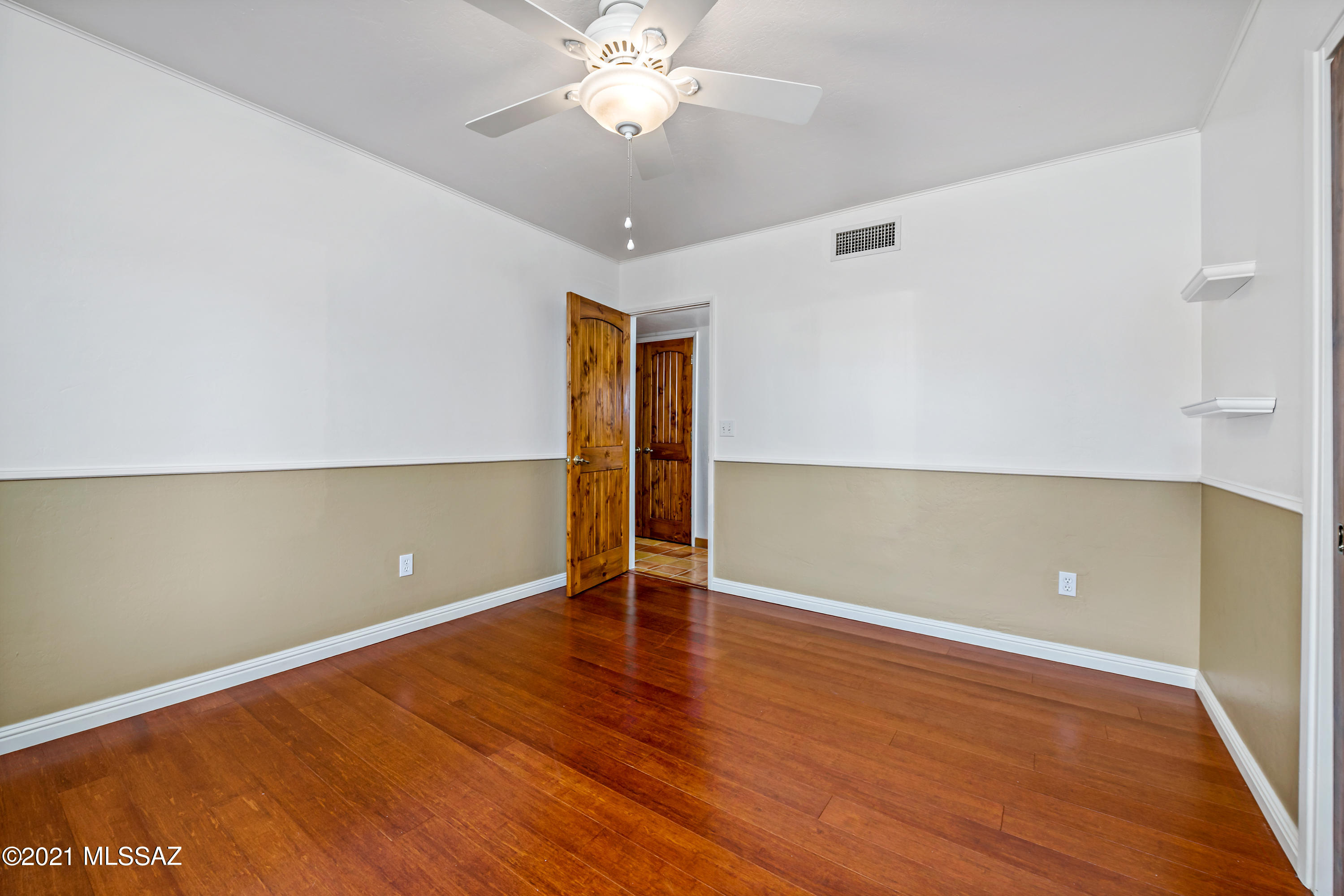 El Conquistador Estates - Residential Lease