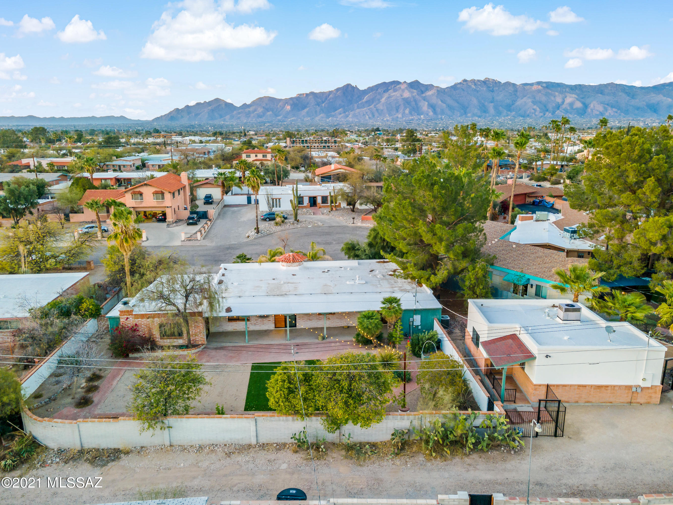 El Conquistador Estates - Residential Lease