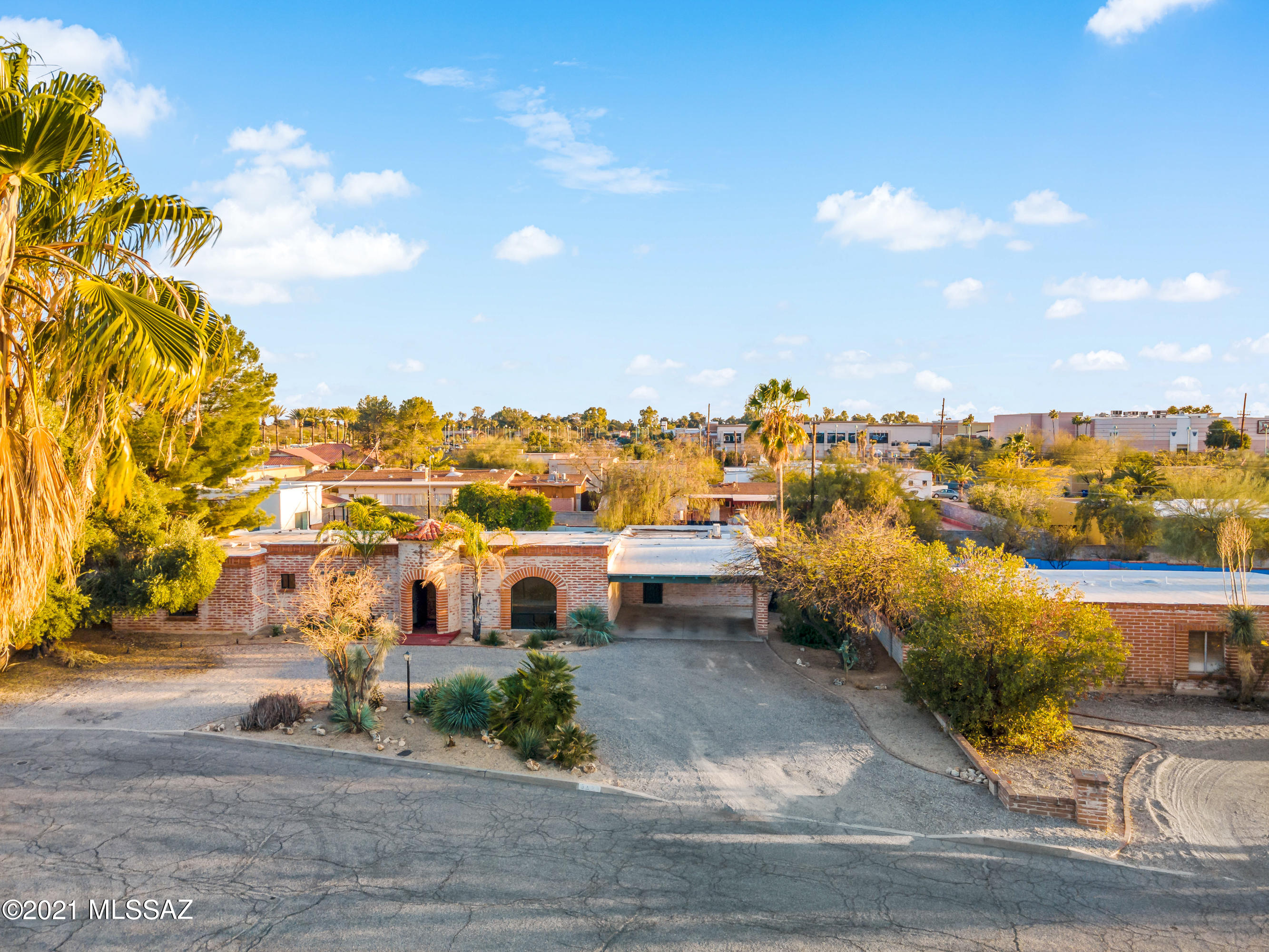 El Conquistador Estates - Residential Lease