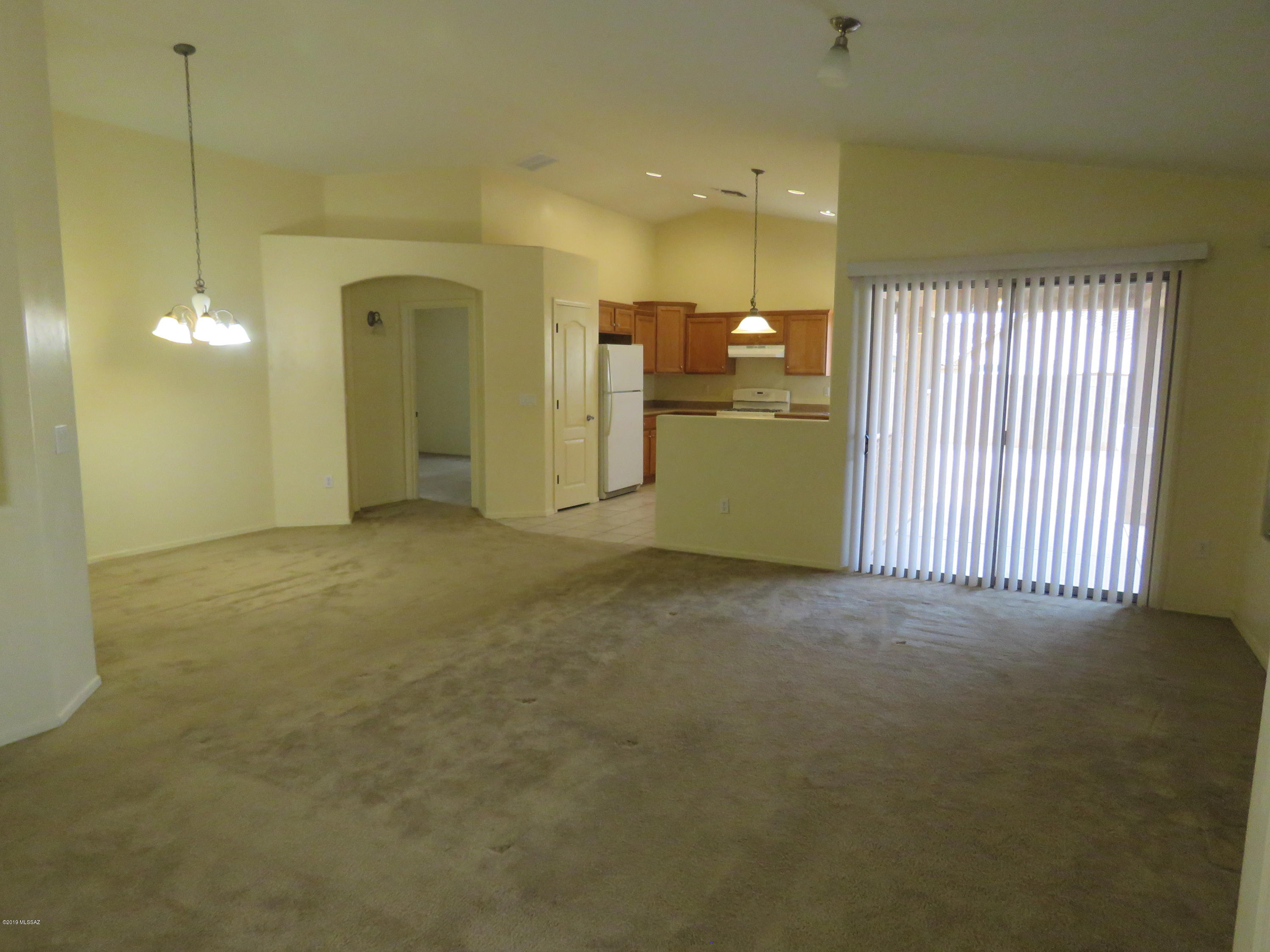 Great single story home with open floor pland with split bedrooms. Vaulted ceilings, Maple cabinets, Ceramic tile in all the right places, finished garage with opener.