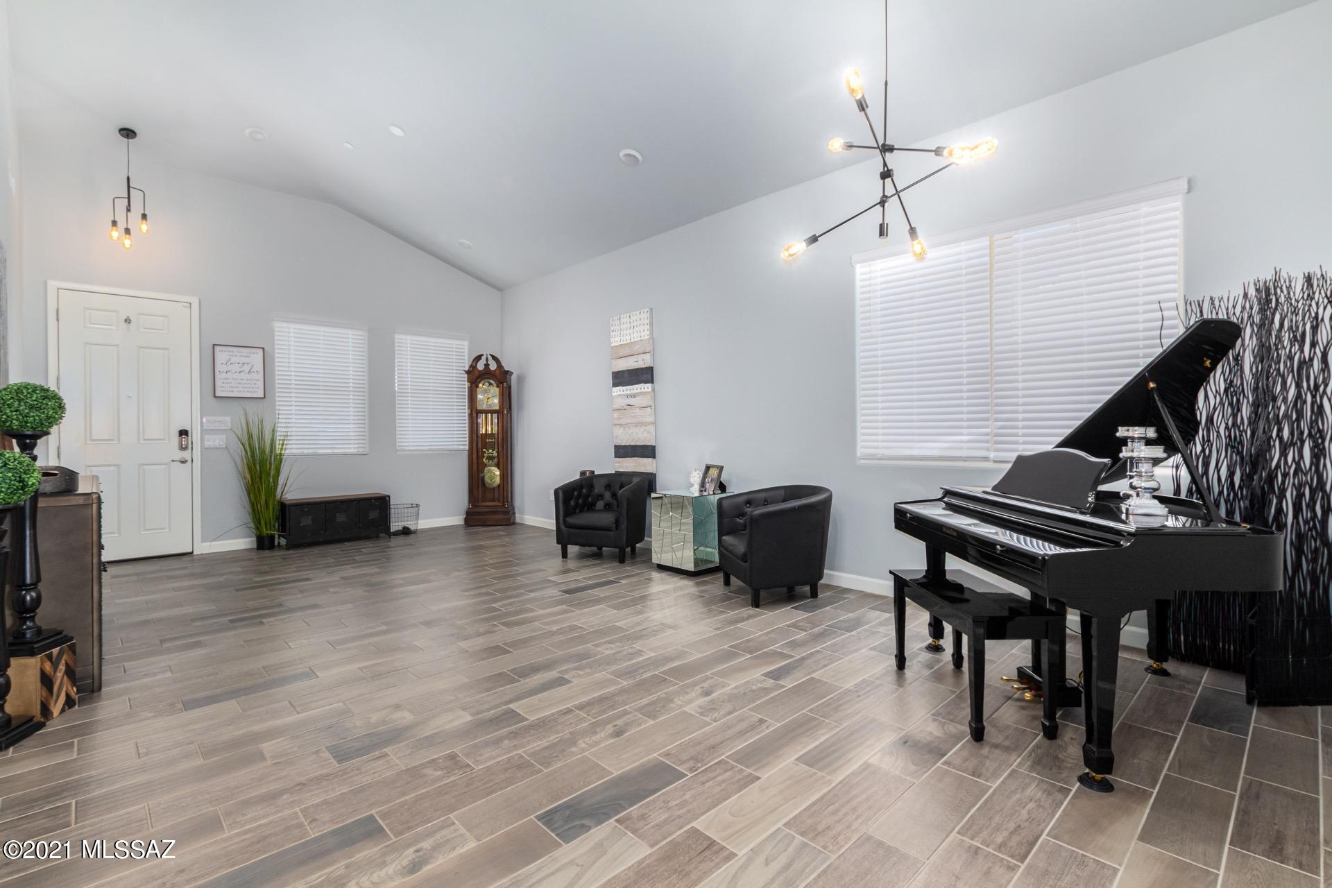 New Tucson Unit NO. 5 (1-312) - Residential