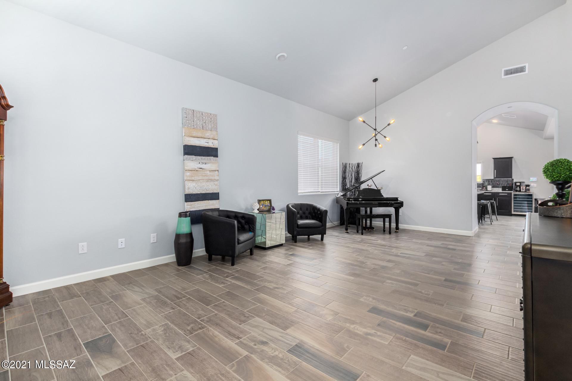New Tucson Unit NO. 5 (1-312) - Residential