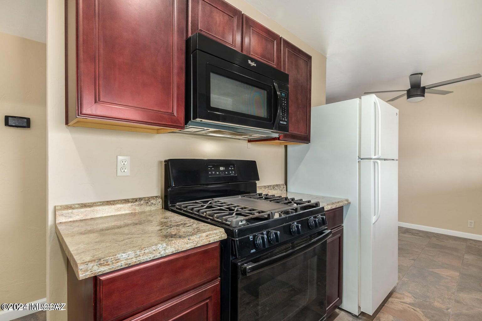 Del Monte Village - Residential Lease