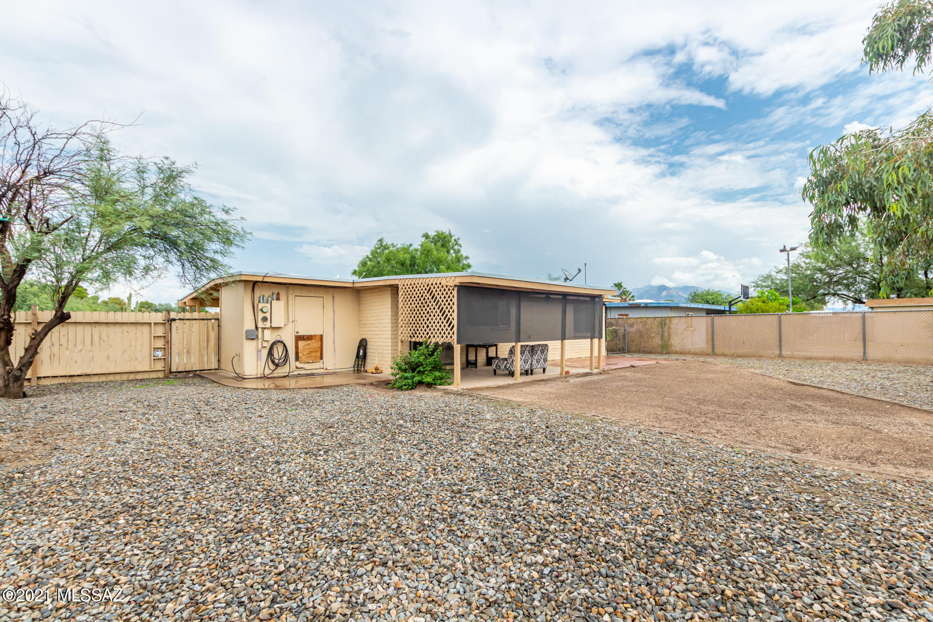 Casas Adobes Park (277-415) - Residential