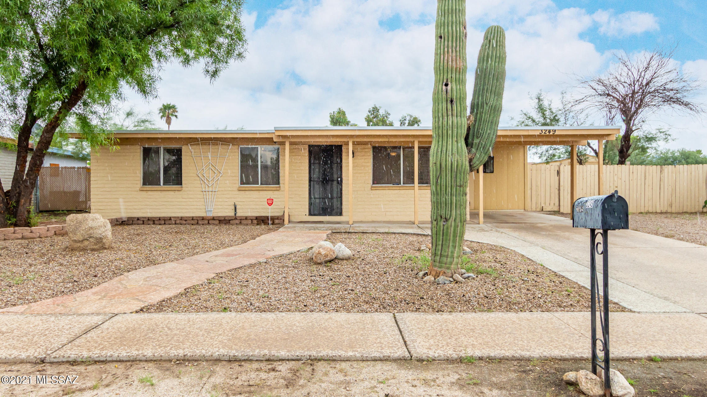 Casas Adobes Park (277-415) - Residential