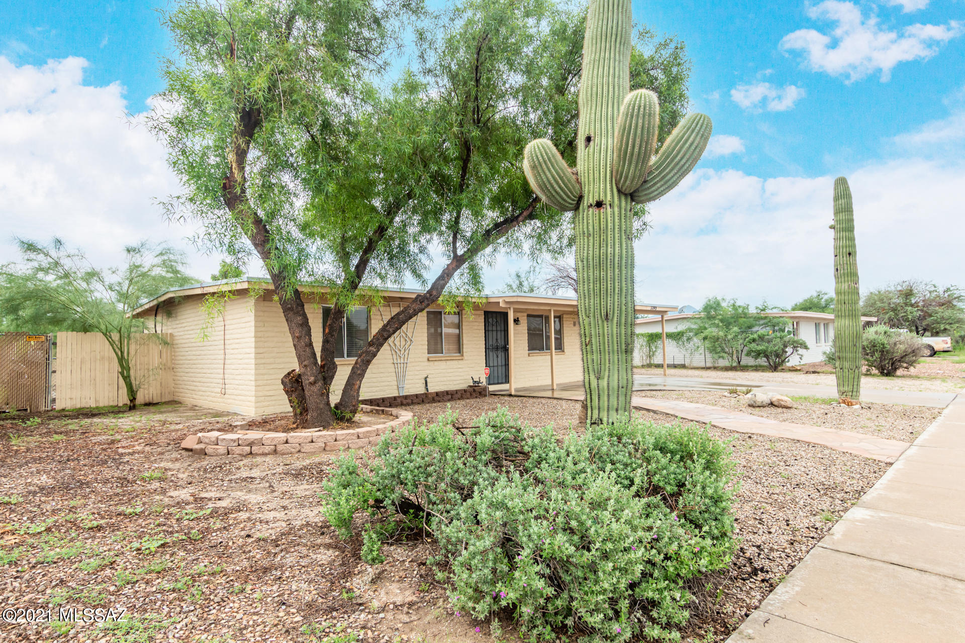 Casas Adobes Park (277-415) - Residential