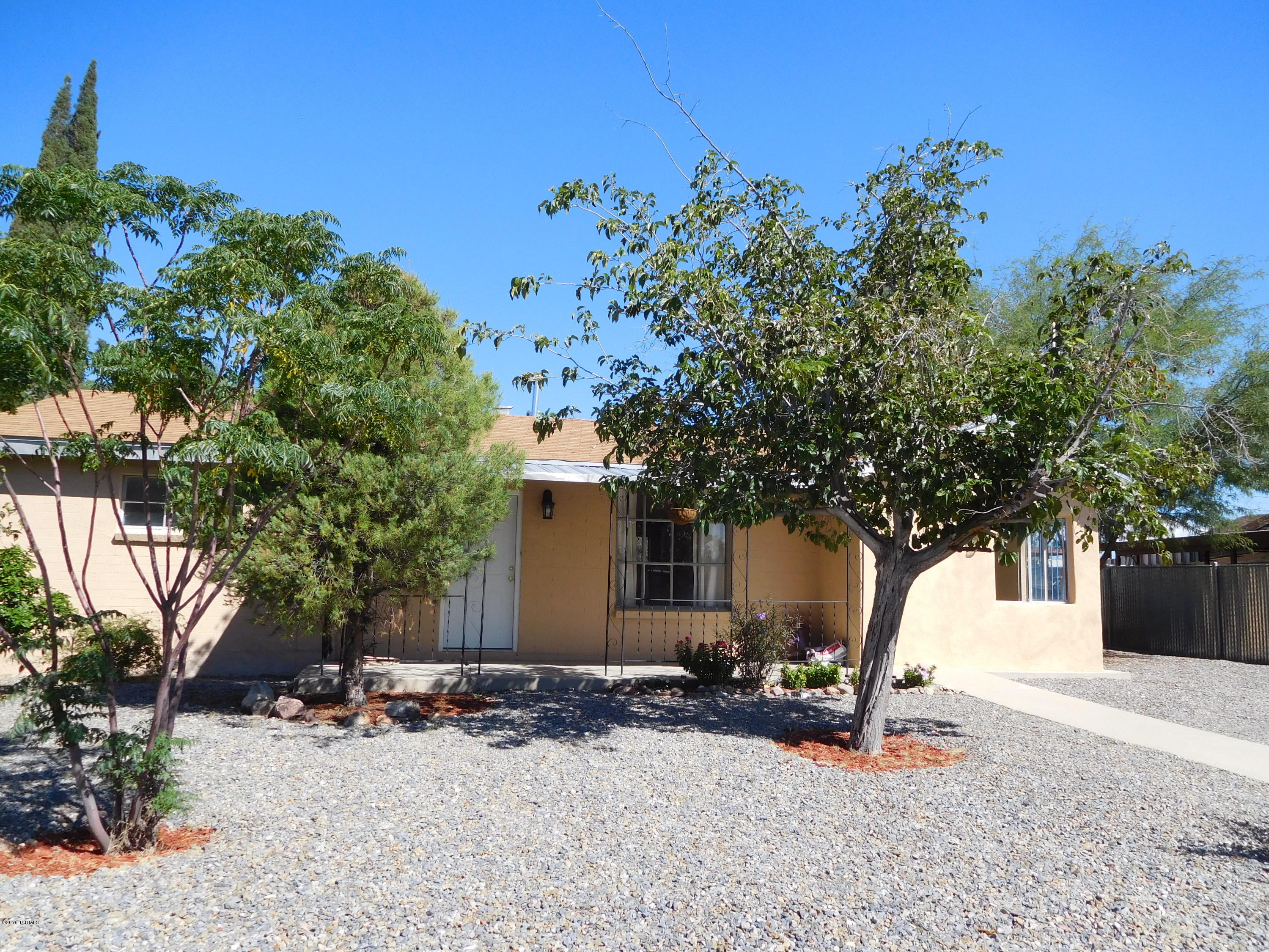 Mission Manor - Residential