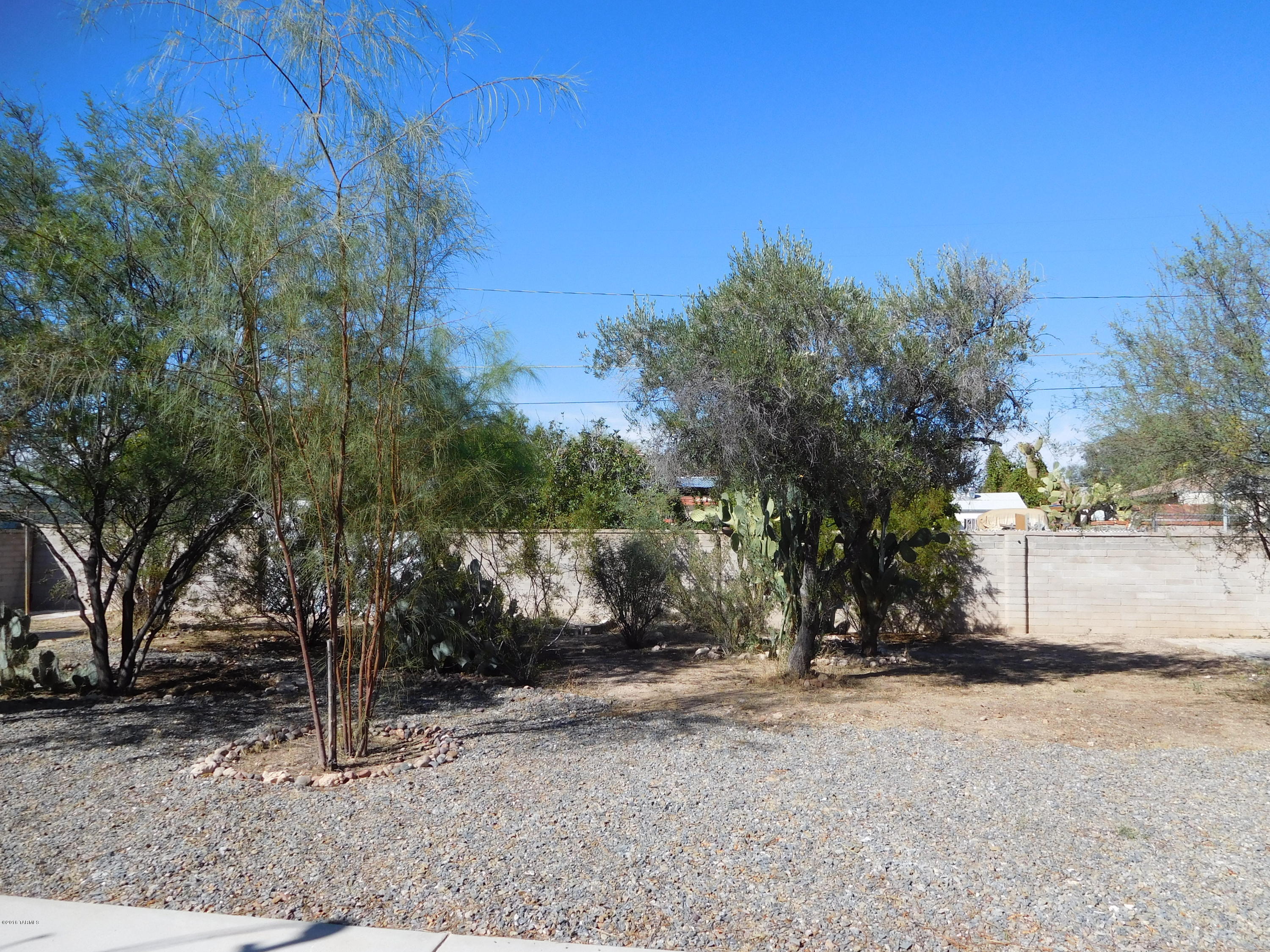 Mission Manor - Residential