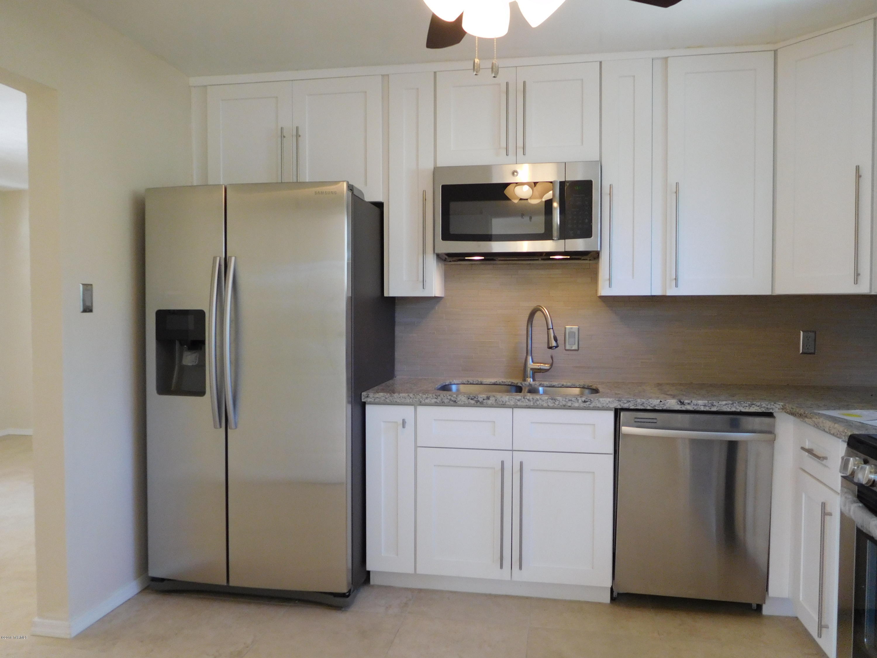 Mission Manor - Residential