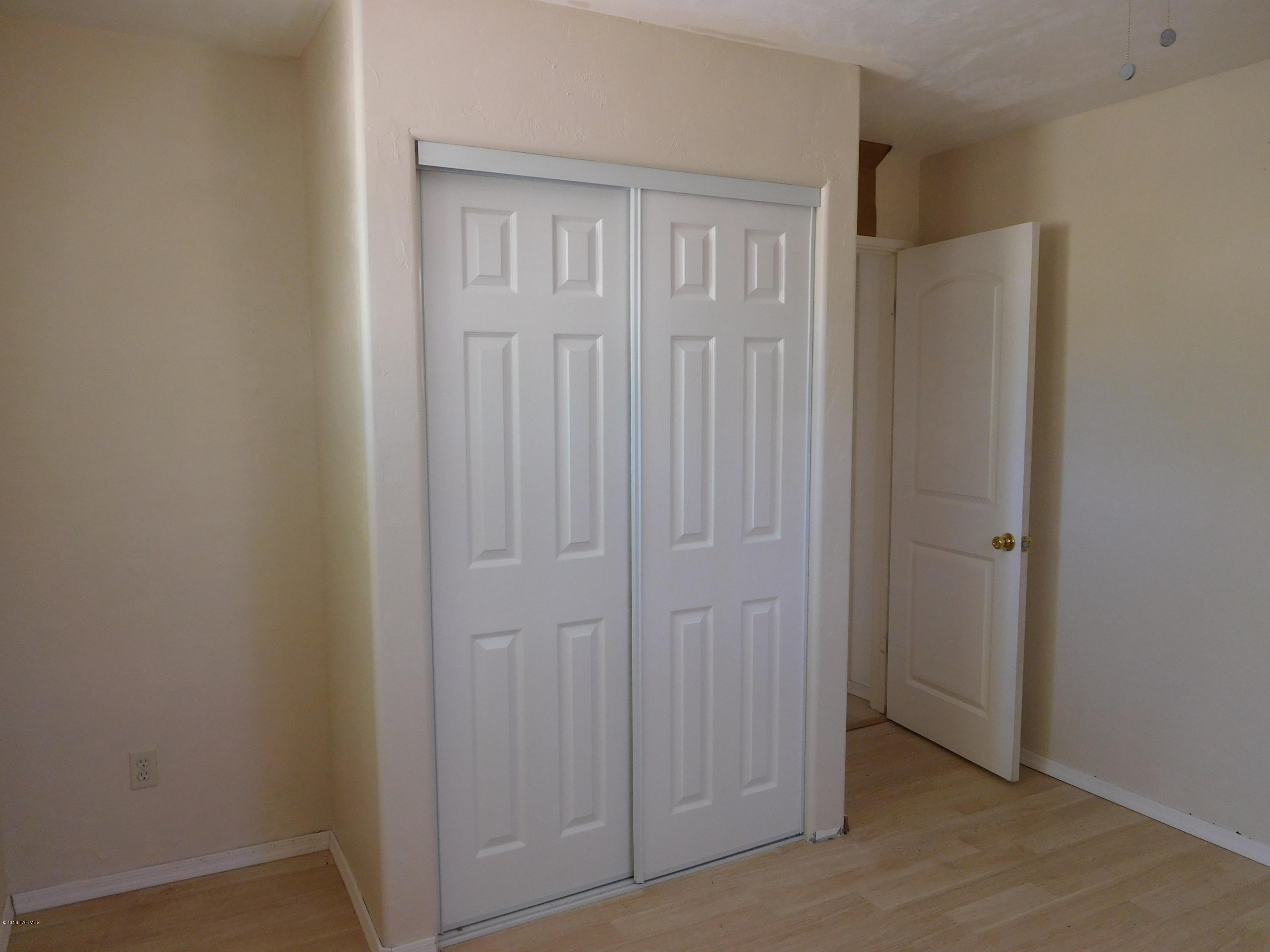 Mission Manor - Residential