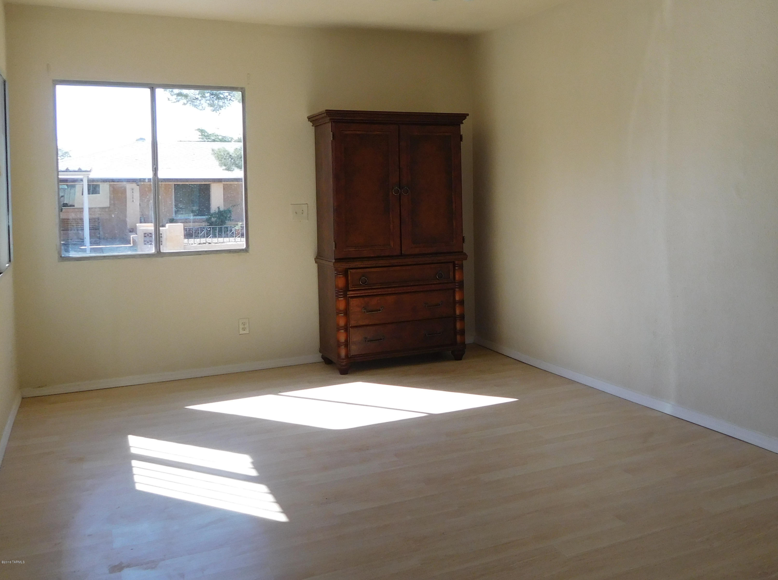 Mission Manor - Residential