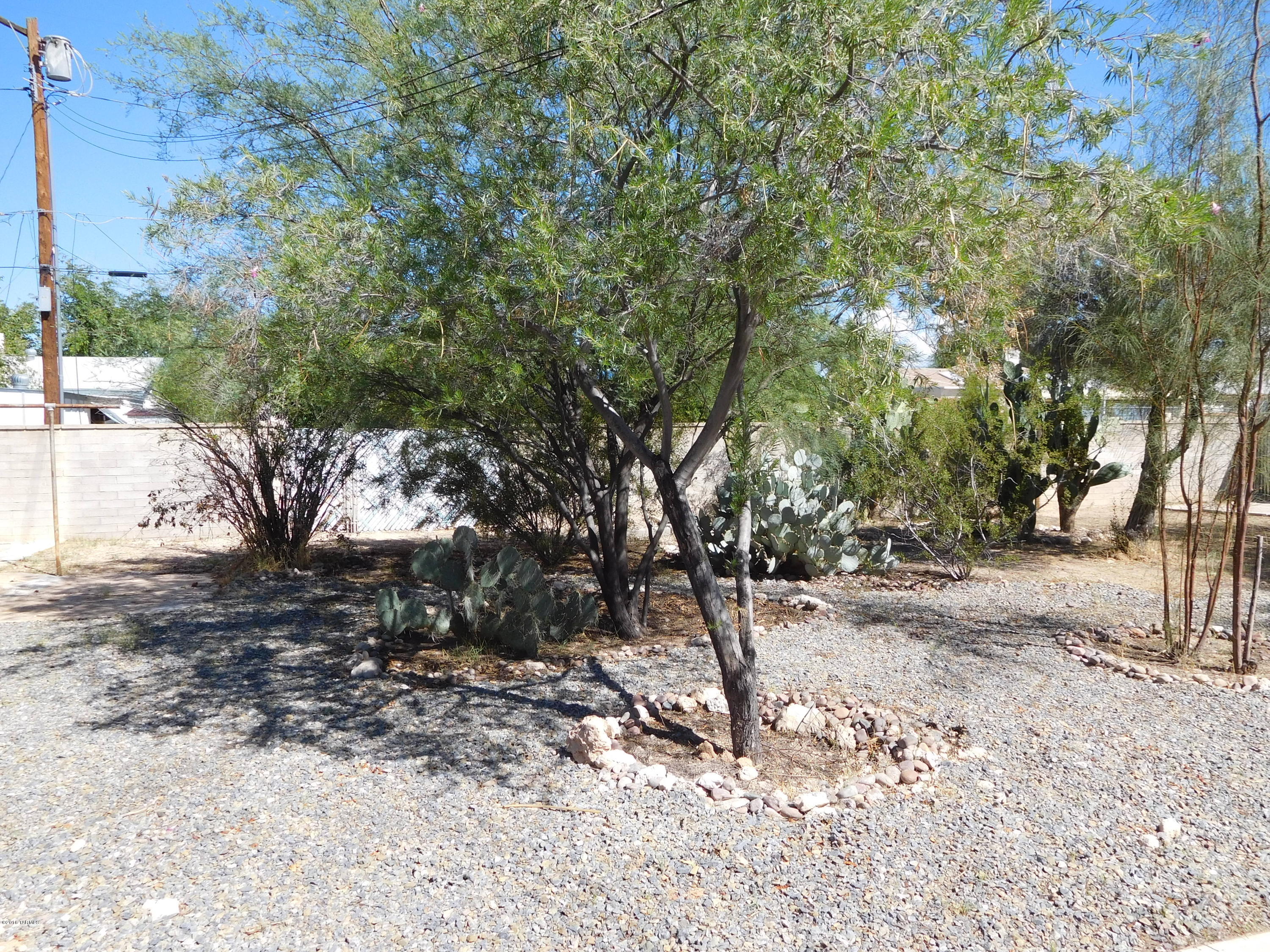 Mission Manor - Residential