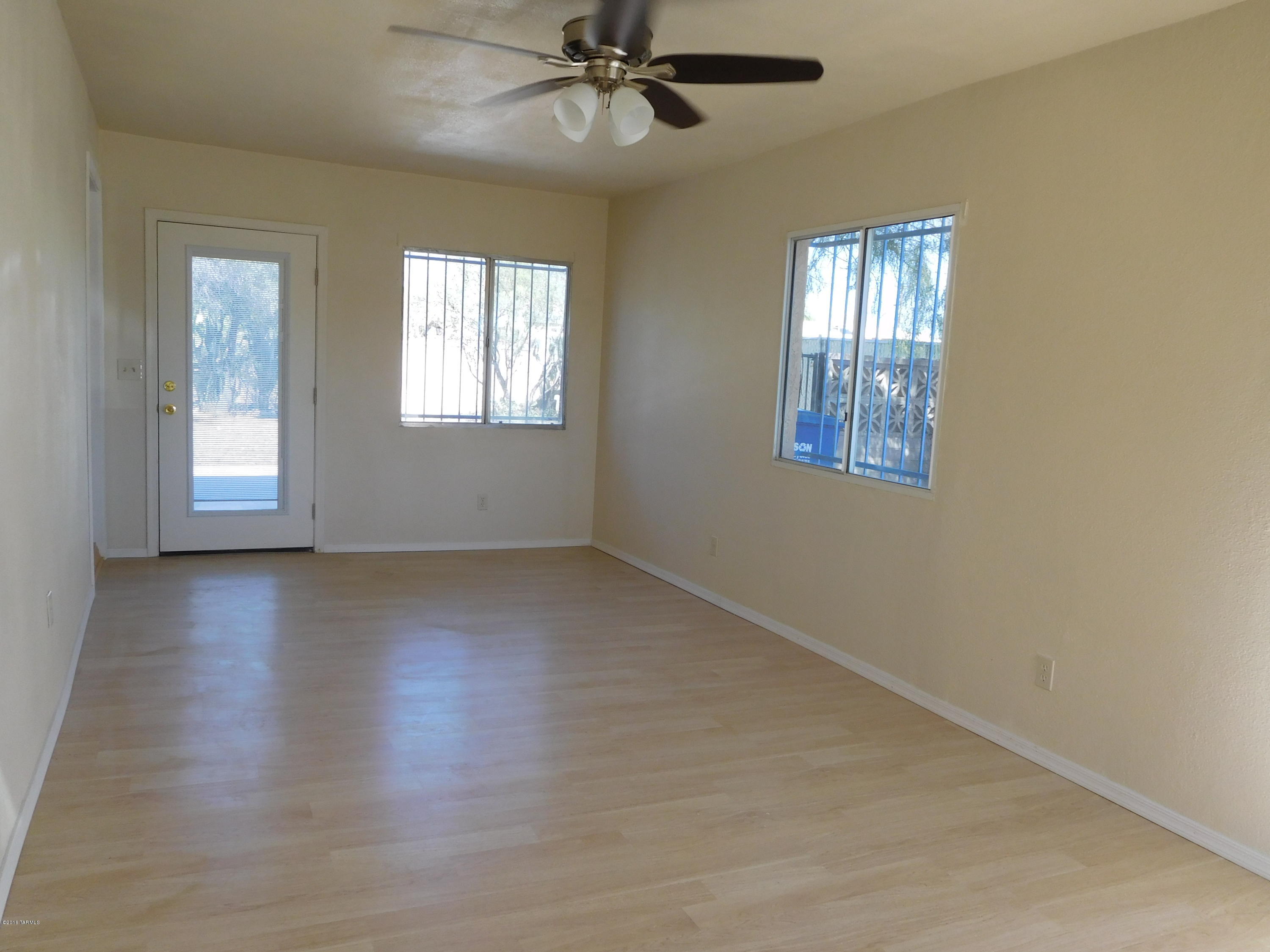 Mission Manor - Residential