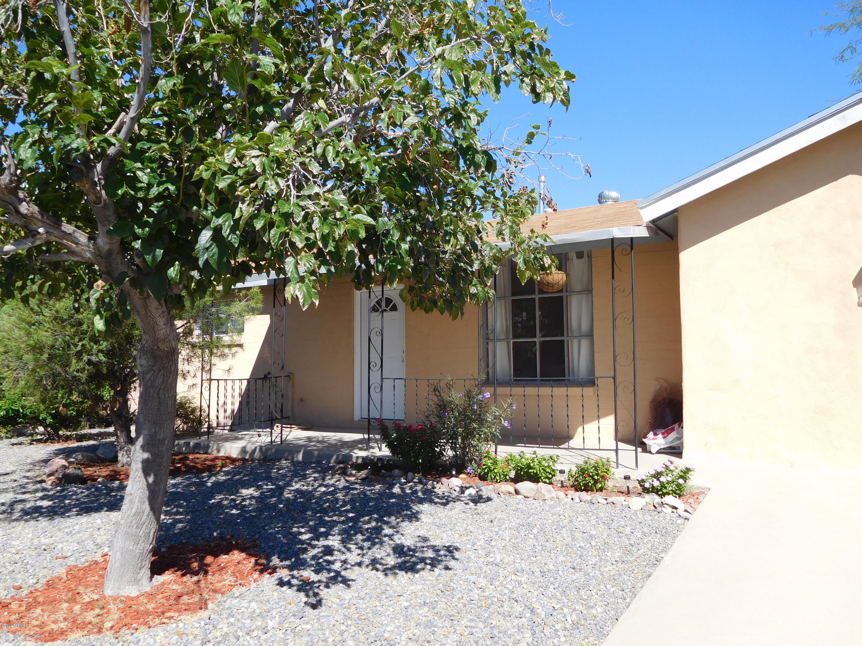 Mission Manor - Residential