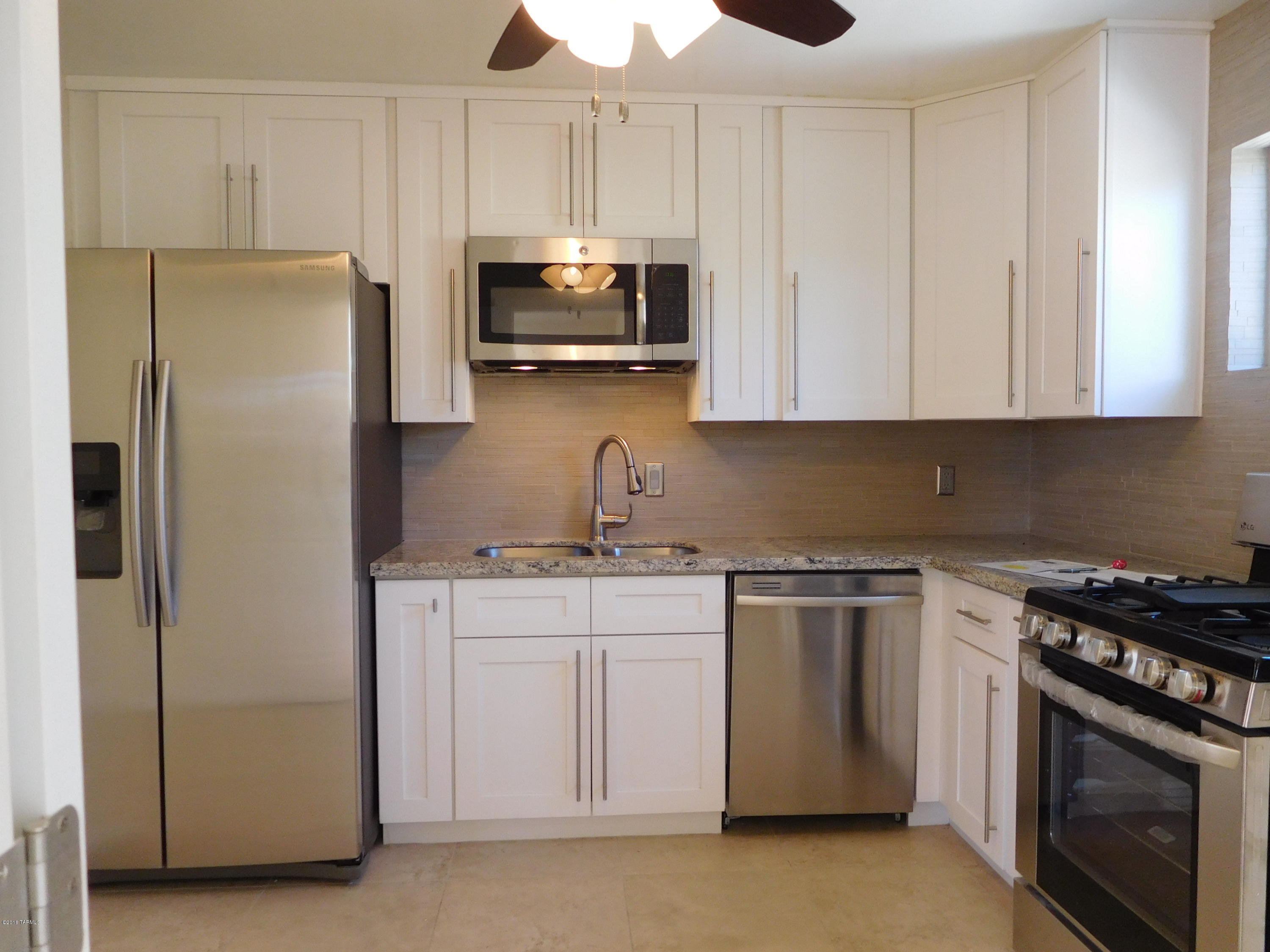 Mission Manor - Residential