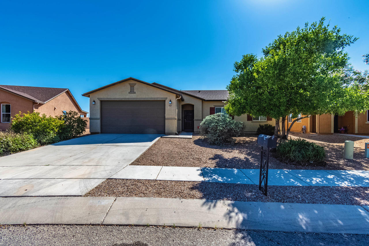 Awesome home that is move in ready. Work has already been done so all you need to do is unpack. Open spacious floorplan.
Nice sized kitchen with island and tons of cabinet and counter space. Good sized bedrooms. New tile and carpet. Interior and
exterior just painted. Built in 2009. Large backyard with plenty of room for pool or play area. This one is a must see property!